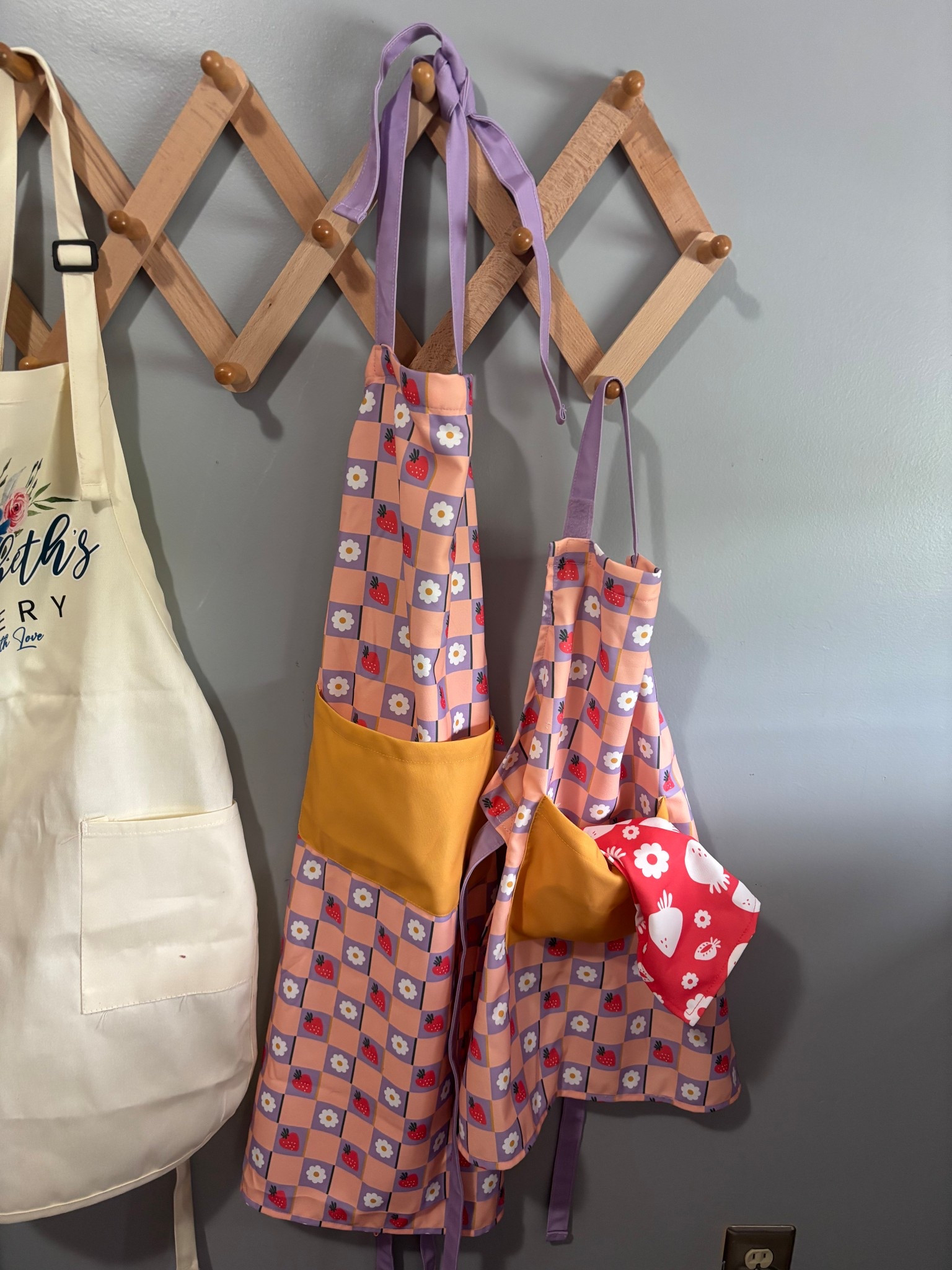 Matching mommy and me kitchen aprons in fun patterns from @target adult and toddler matching 

#LTKHome #LTKKids #LTKFamily