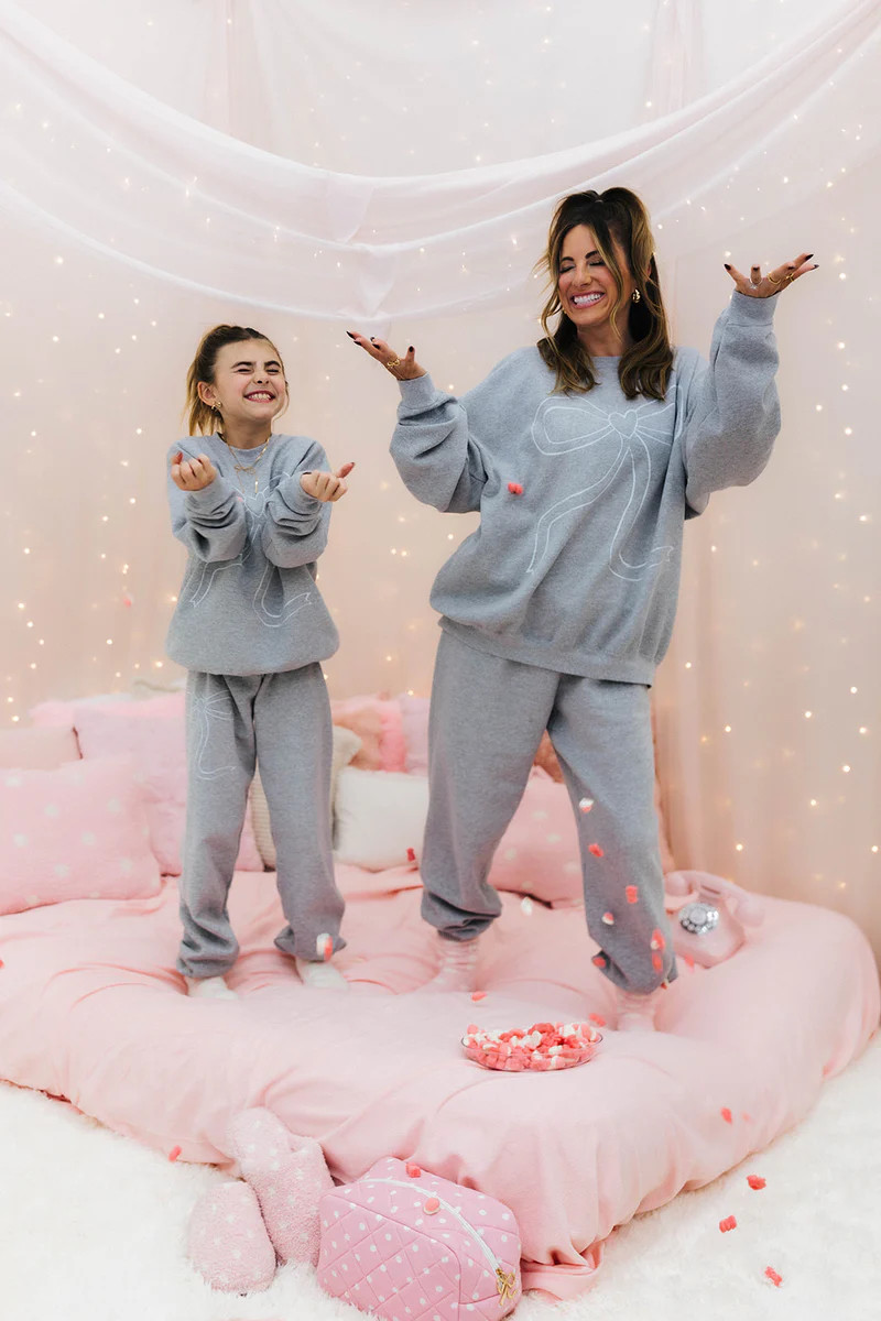 Grey Bow Sweatpants YOUTH (SHIPS 12/15-12/18) | Staykation