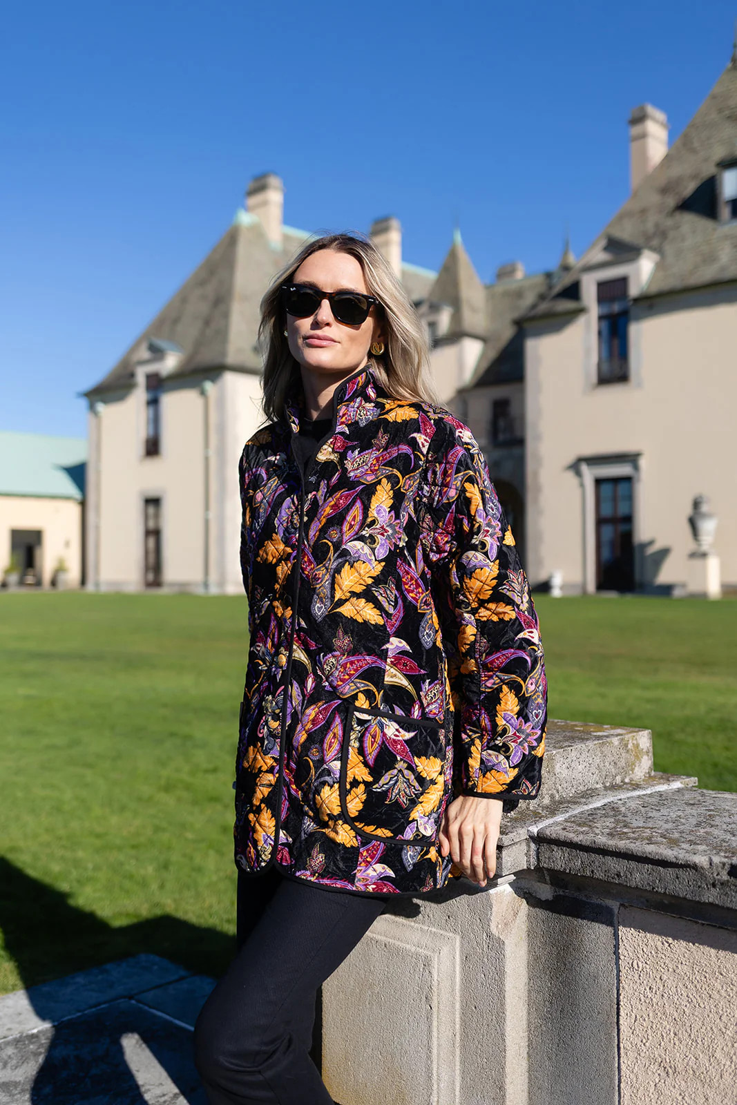 Oversized Dakota Jacket Velvet - Noir Baroque Floral | Julia Amory