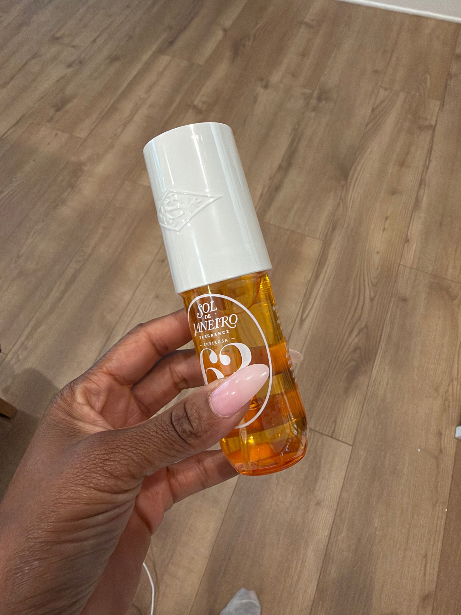 Scroll to shop! ✨ One of my favorite fragrances. Everything is linked below.👇🏾

Desliza para comprar. ✨ Una de mis fragancias favoritas.

📲 Download the free LTK app & follow me @kirasfashionfinds to shop all my daily finds.

#LTKBeauty #LTKmomlife #LTKselfcare