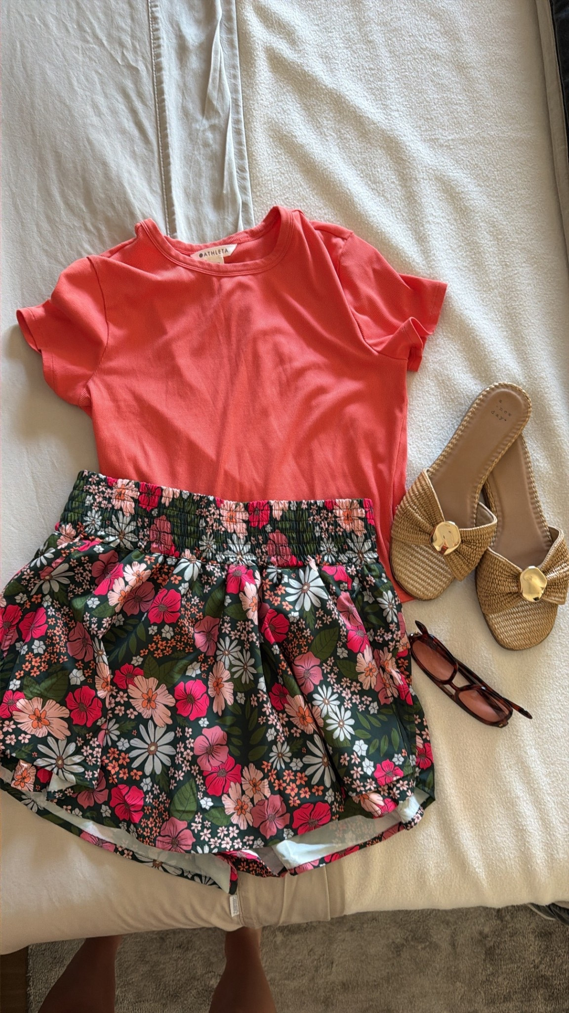 Skort: medium (code - KIMJENSEN)
Tee medium