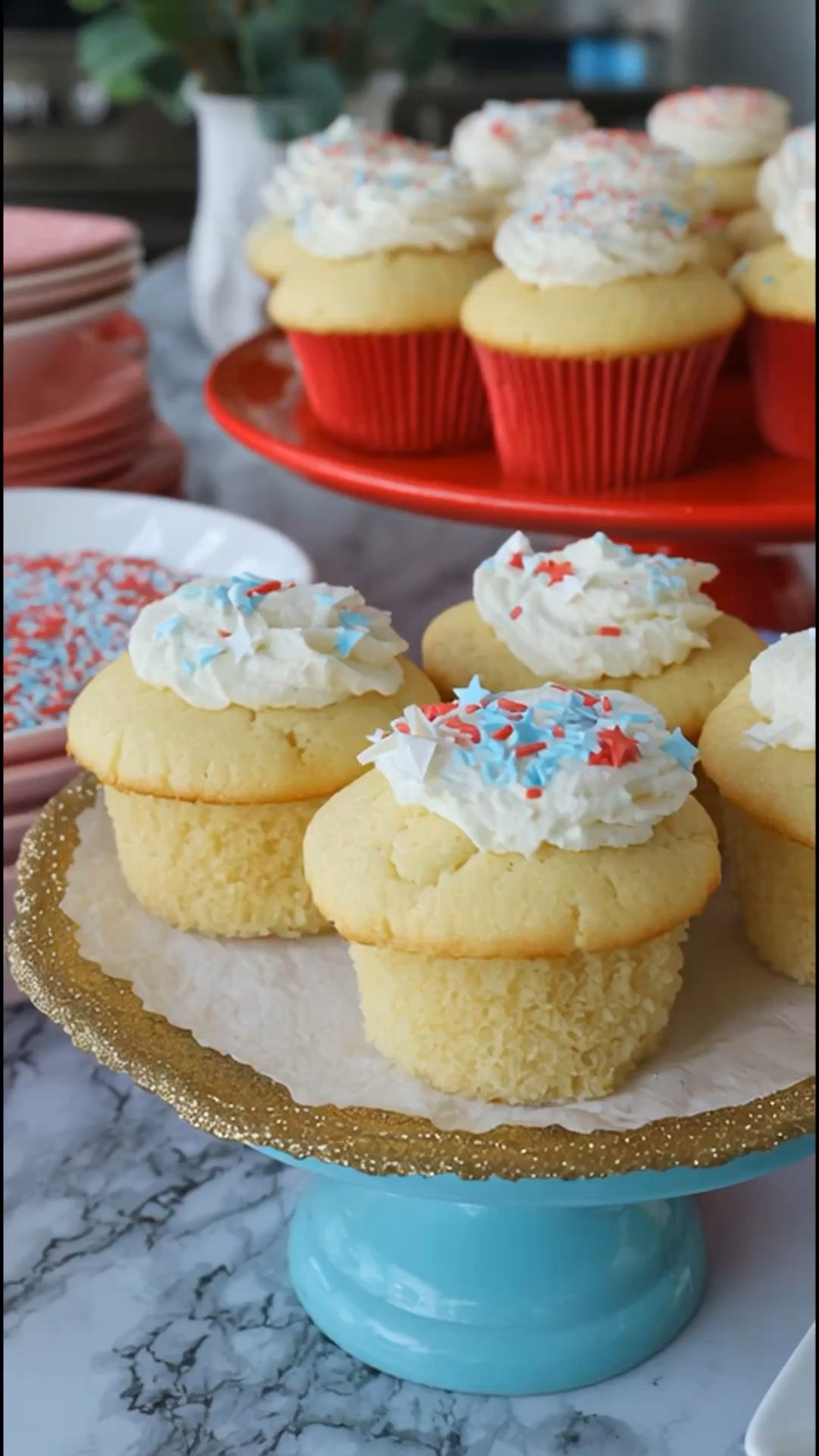 Red, white & SO ready for takeoff 🇺🇸✈️

These airplane sprinkles are the cutest way to top cupcakes for Memorial Day, Fourth of July, birthdays, or your little aviator’s party. The mix of tiny planes + classic patriotic colors makes any dessert instantly festive without extra effort.

Perfect on buttercream swirls, sugar cookies, brownies, or even ice cream for a quick themed moment ❤️🤍💙