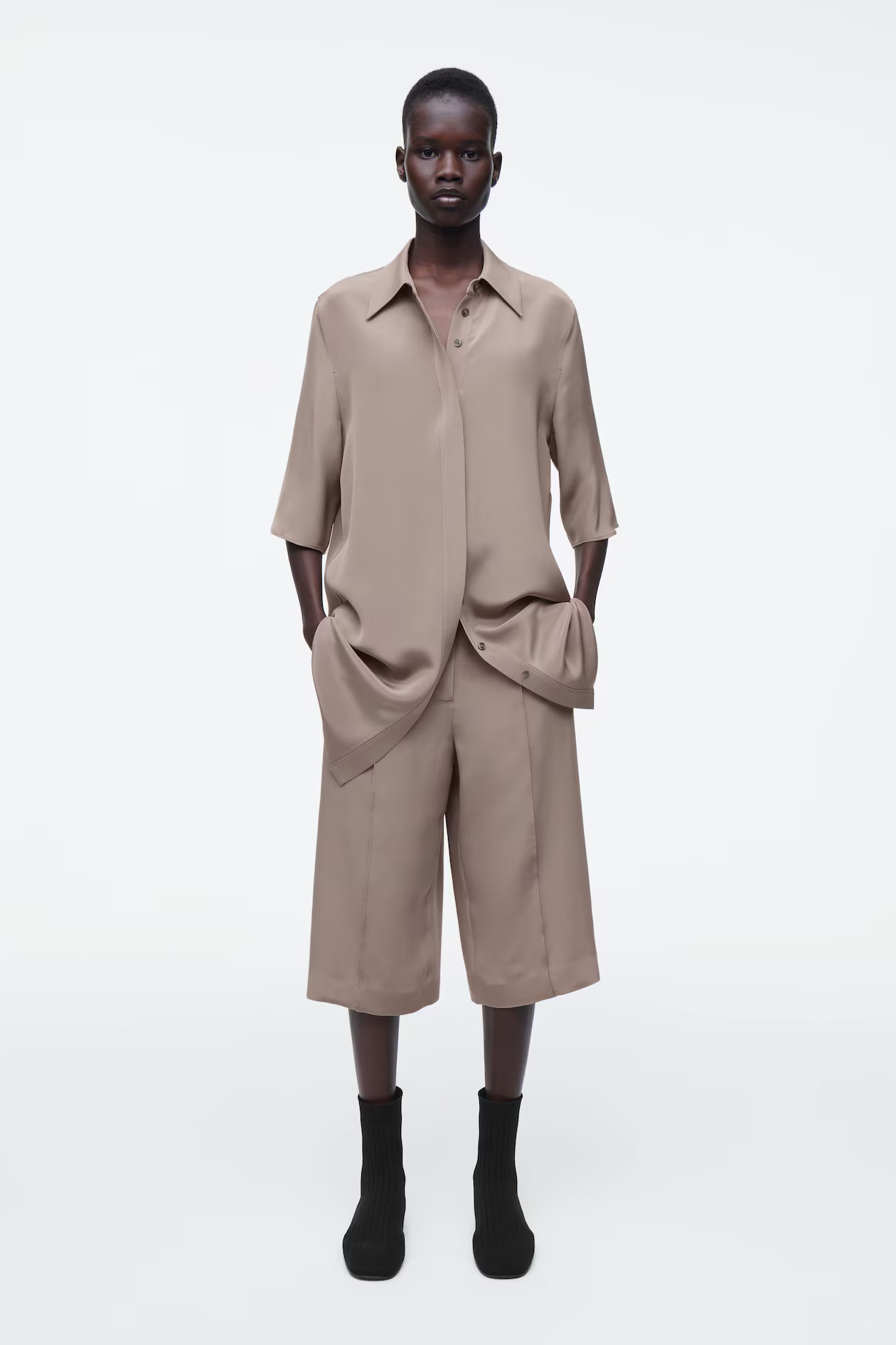 TAILORED SILK SHORTS - FAWN | COS AU | COS (AU)