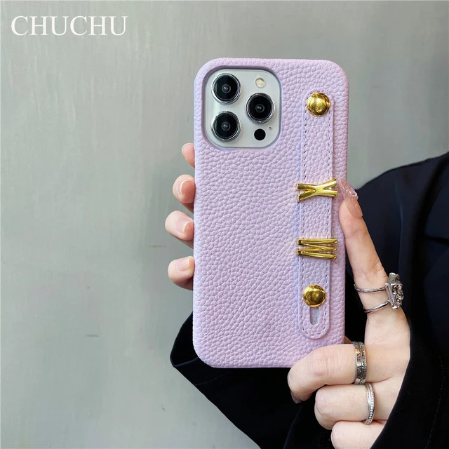 Capa de couro Metal Gold Name Pulseira, capa inicial personalizada, iPhone 14 Pro Max, 13, 12, 11... | AliExpress (US)