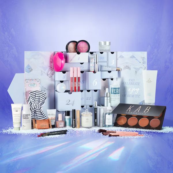 GLOSSYBOX Freeze The Moment Advent Calendar 2022 | Glossybox US