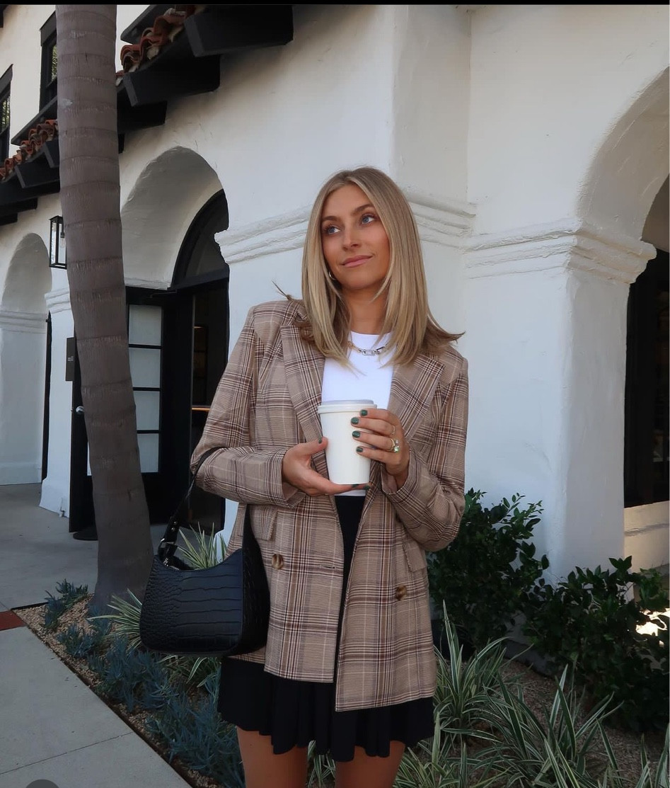 Cute Fall outfit inspo🫶


Fall outfits, oversized blazer, oversized jacket, plaid blazer, mini skirt outfit, classy style, chic style, clueless style, street style, fall fashion, fall style, fall jacket

#LTKstyletip #LTKSeasonal #LTKSale