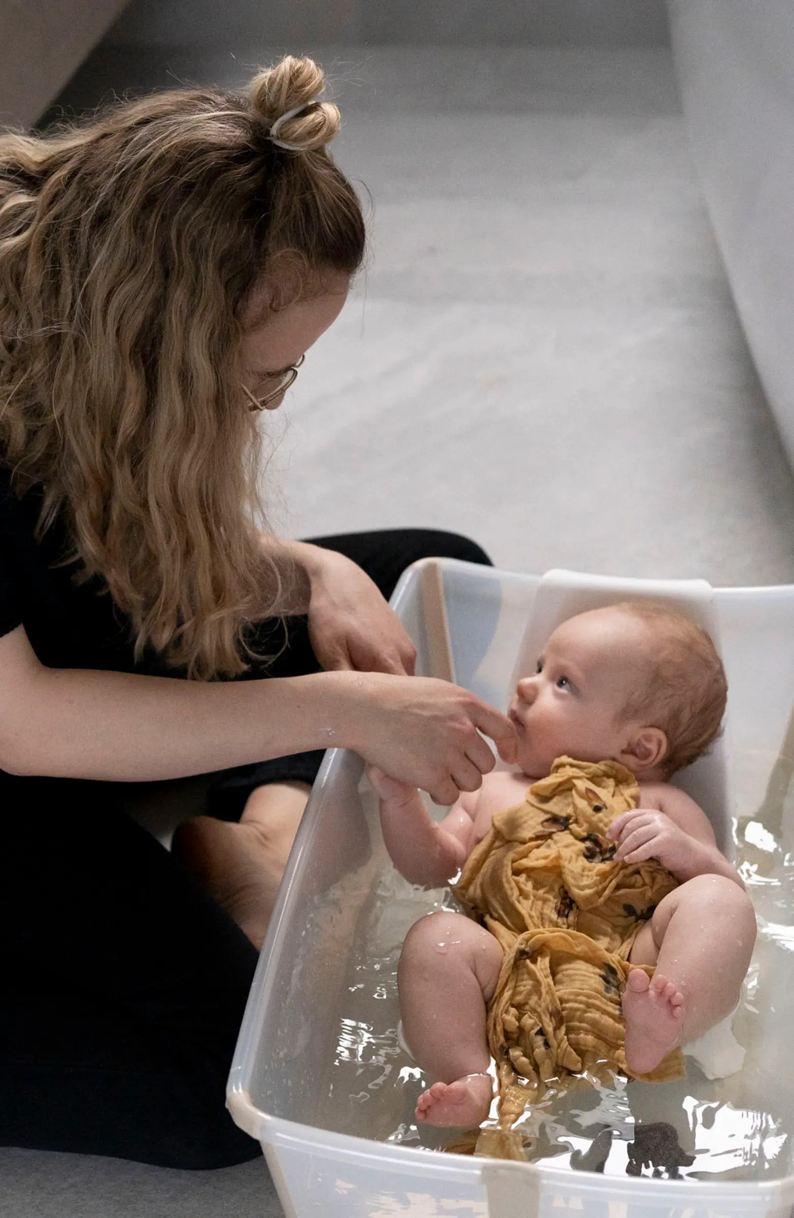Stokke Flexi Bath® Foldable Baby Bath Tub with Temperature Plug & Infant Insert | Nordstrom | Nordstrom