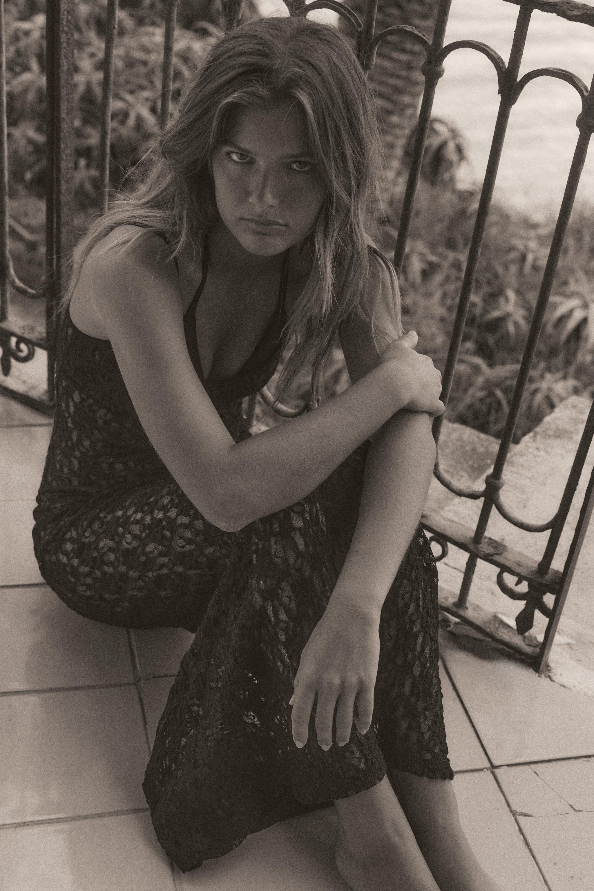 LONG LACE DRESS | Zara UK