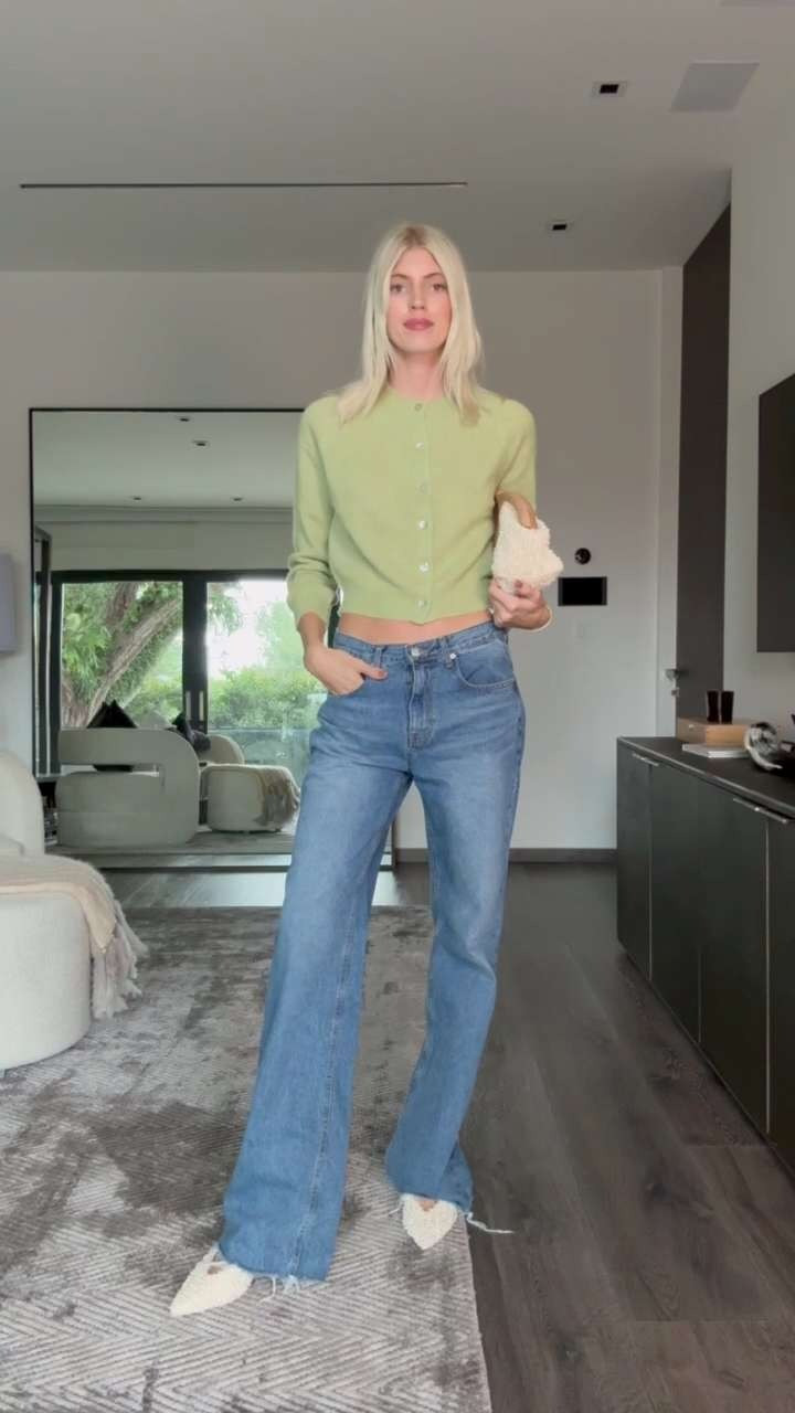 I am obsessed with this green cardigan! Super soft & cozy. An easy fall outfit! 🤍 

 

#LTKSeasonal #LTKStyleTip #LTKItBag