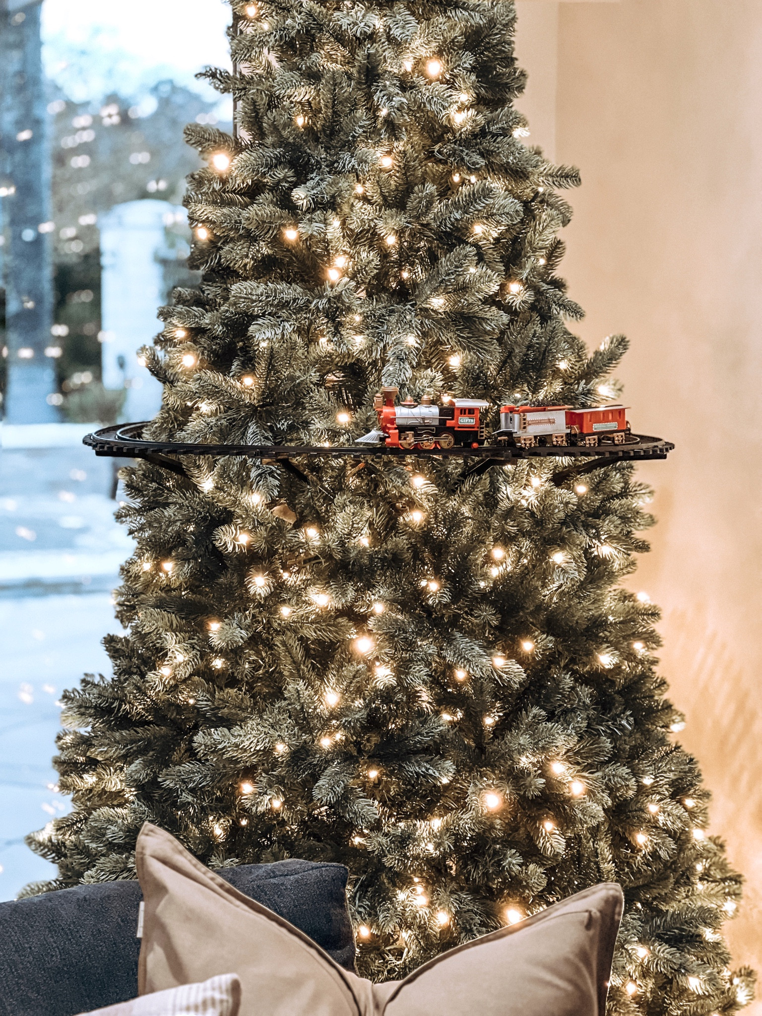 Christmas train 


#LTKSeasonal #LTKhome #LTKkids