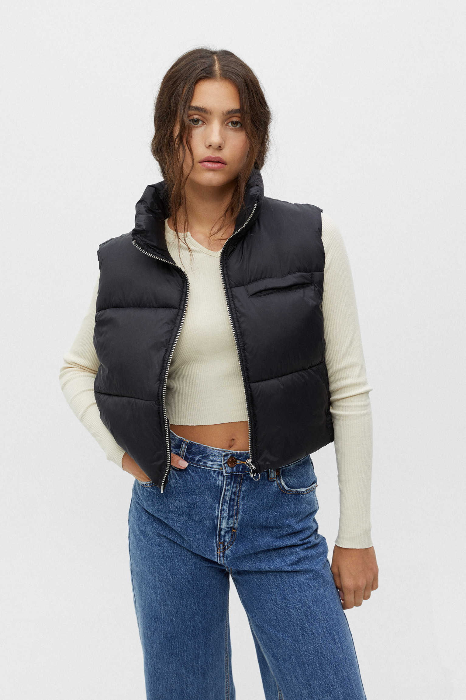 Cropped puffer gilet | PULL and BEAR UK