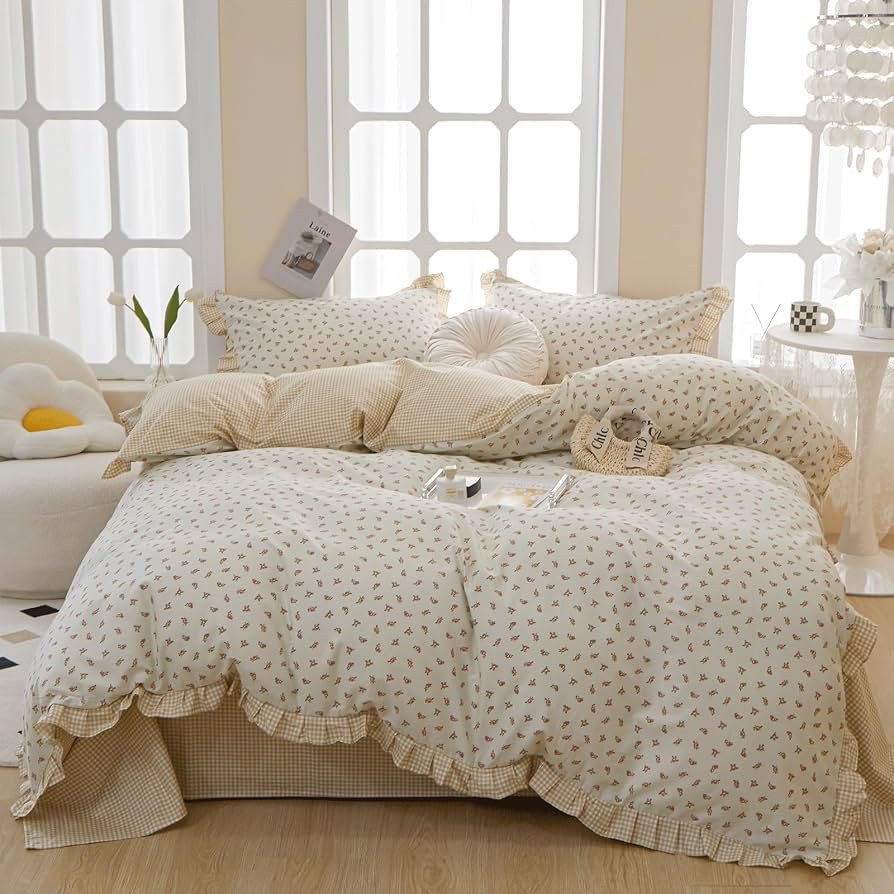 VM VOUGEMARKET Floral Comforter Set Queen, Ruffle Bedding Set, 3 Pieces Shabby Chic Coquette Cott... | Amazon (US)