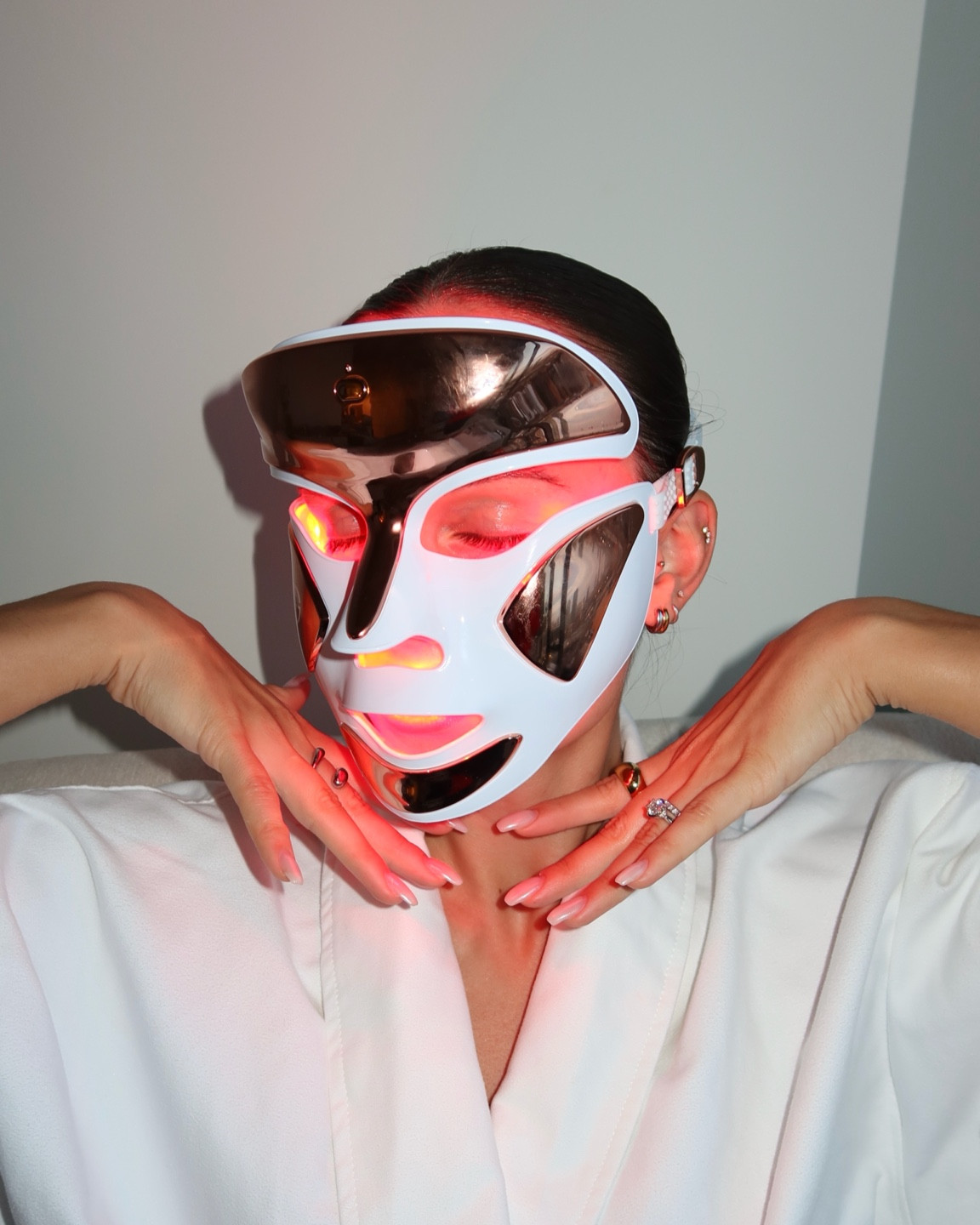 Three things I love about the Dr. Dennis Gross mask:
1. only takes 3 minutes/session
2. has both red and blue light (and a combo setting!) so I can tackle acne and fine lines with one treatment
3. the strap is super easy to put on 

skincare, red light mask, sephoraa

#LTKBeauty
