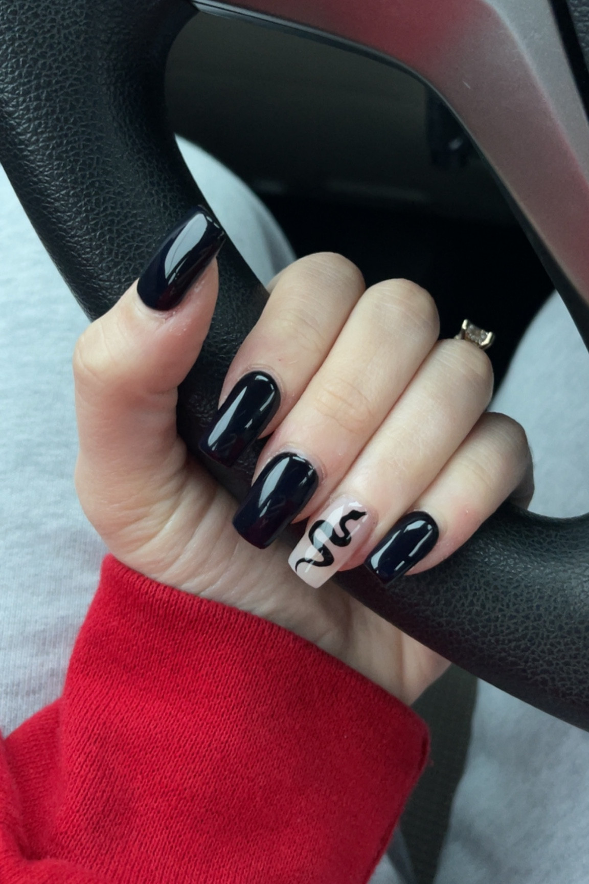 nail day always hits ❤️‍🔥🐍 #nails

#LTKSeasonal