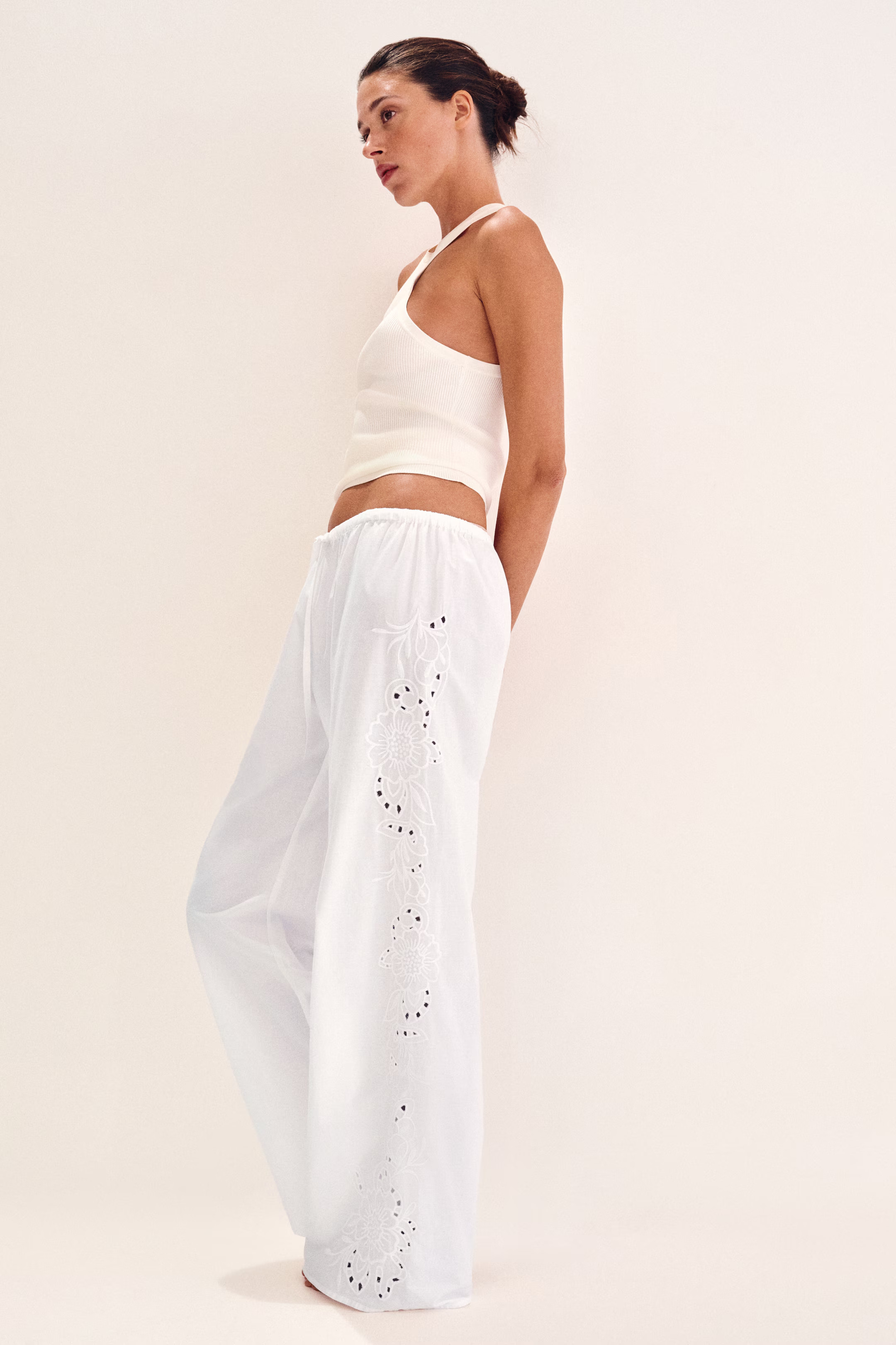 Bestickte Pyjamahose - Weiß - Ladies | H&M DE | H&M (DE, AT, CH, NL, FI)