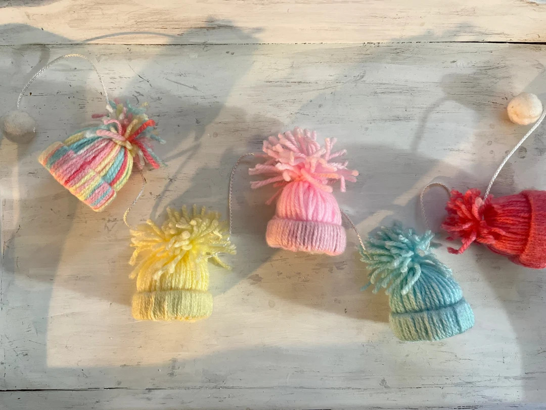 Mini winter hat Christmas garland | Etsy (US)