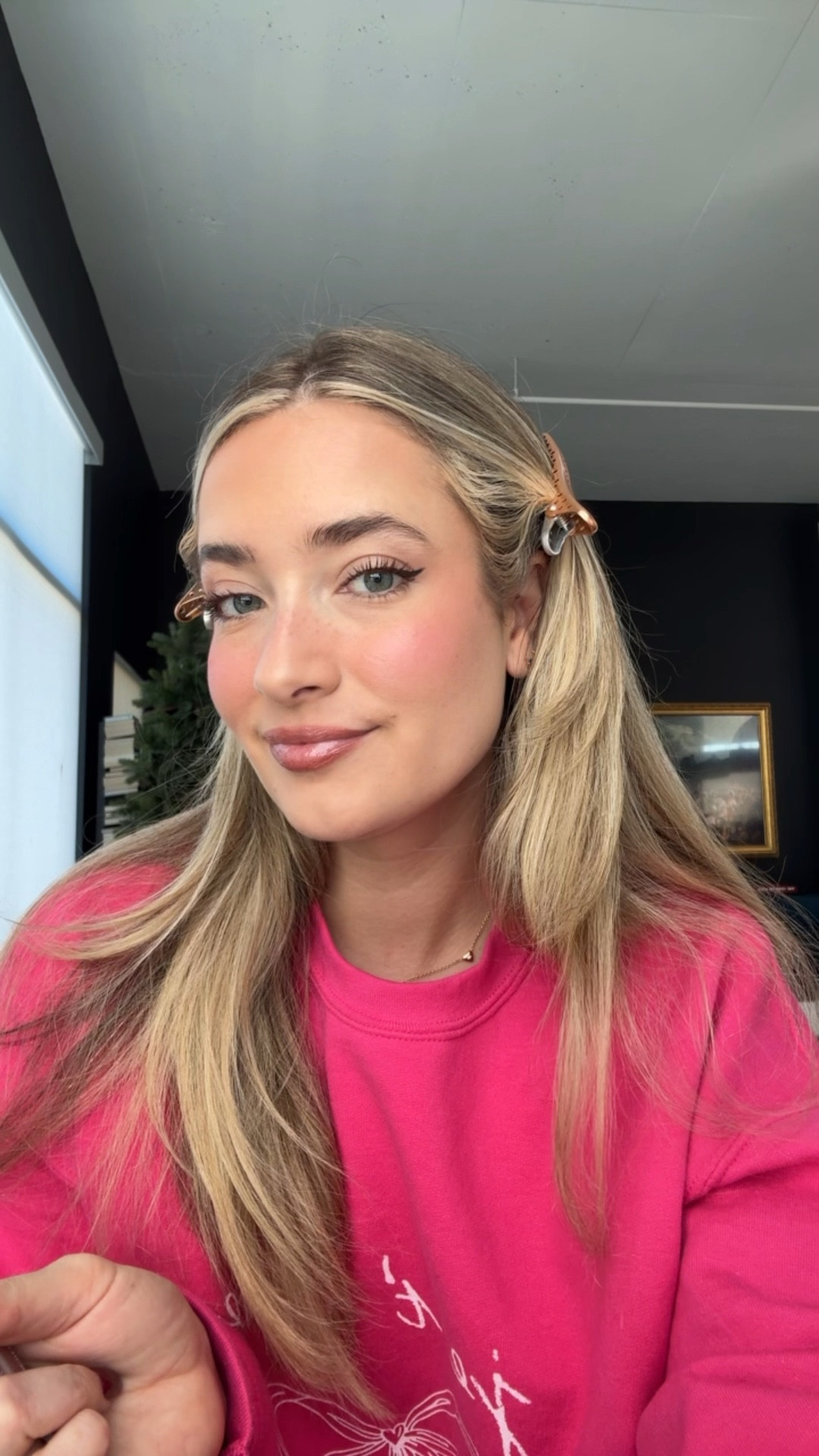 Lip combo of the day: warm brown with a pinky nude gloss! 