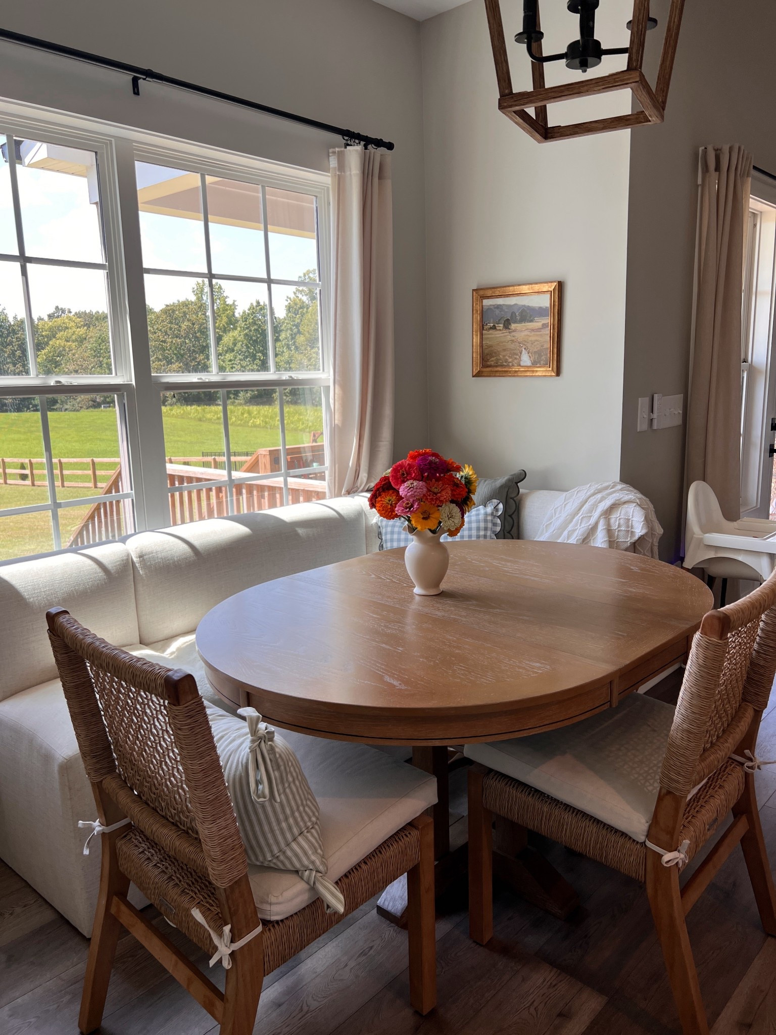 breakfast nook 🥞💐🤍

#LTKSaleAlert #LTKHome #LTKFindsUnder100