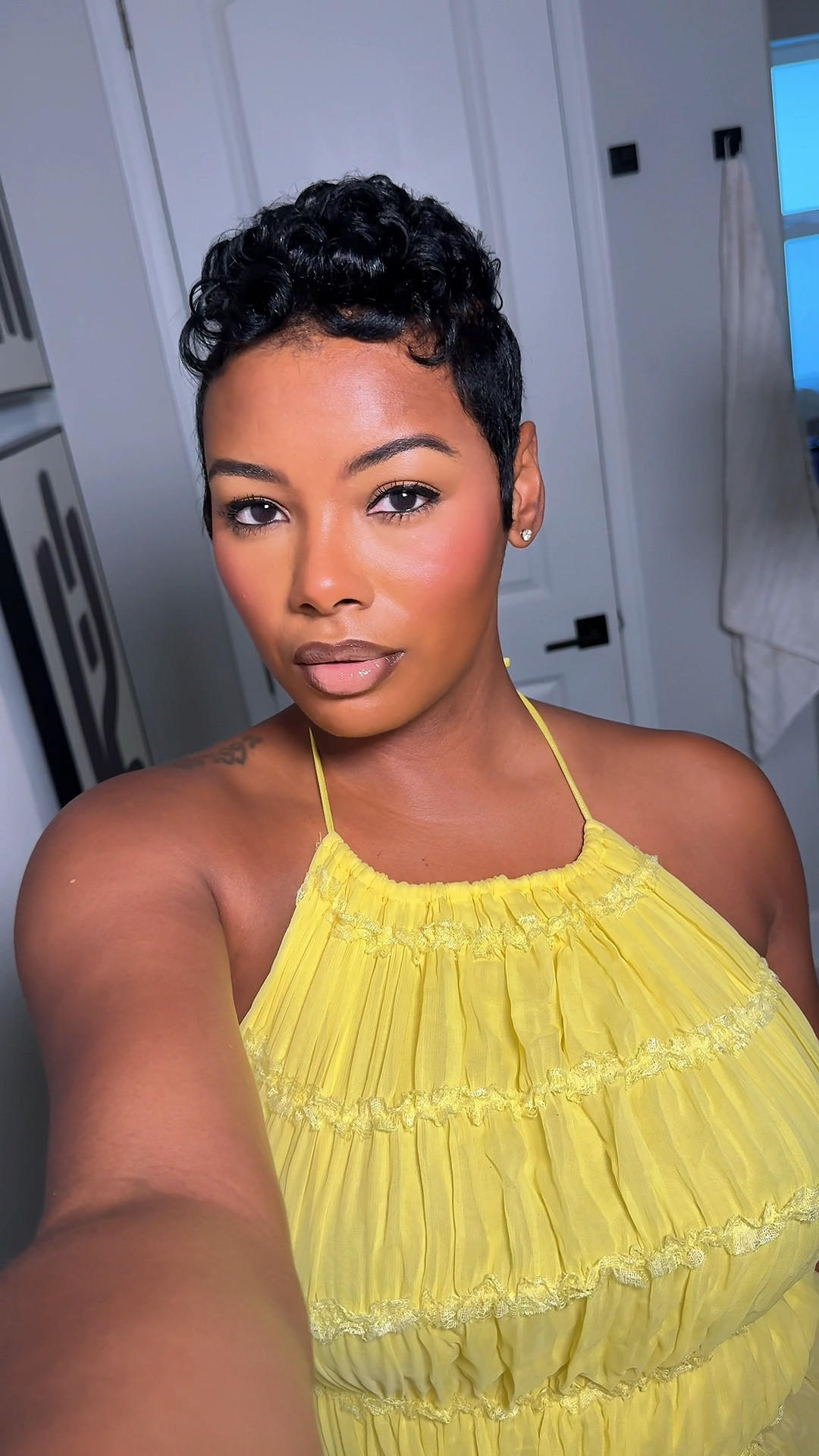 4 different hairstyles in 3 weeks… yeah, it’s time my hair gets a much-needed break.

No heat (except my hooded dryer) while I focus on hydration, moisture retention, and giving my hair the TLC it deserves.