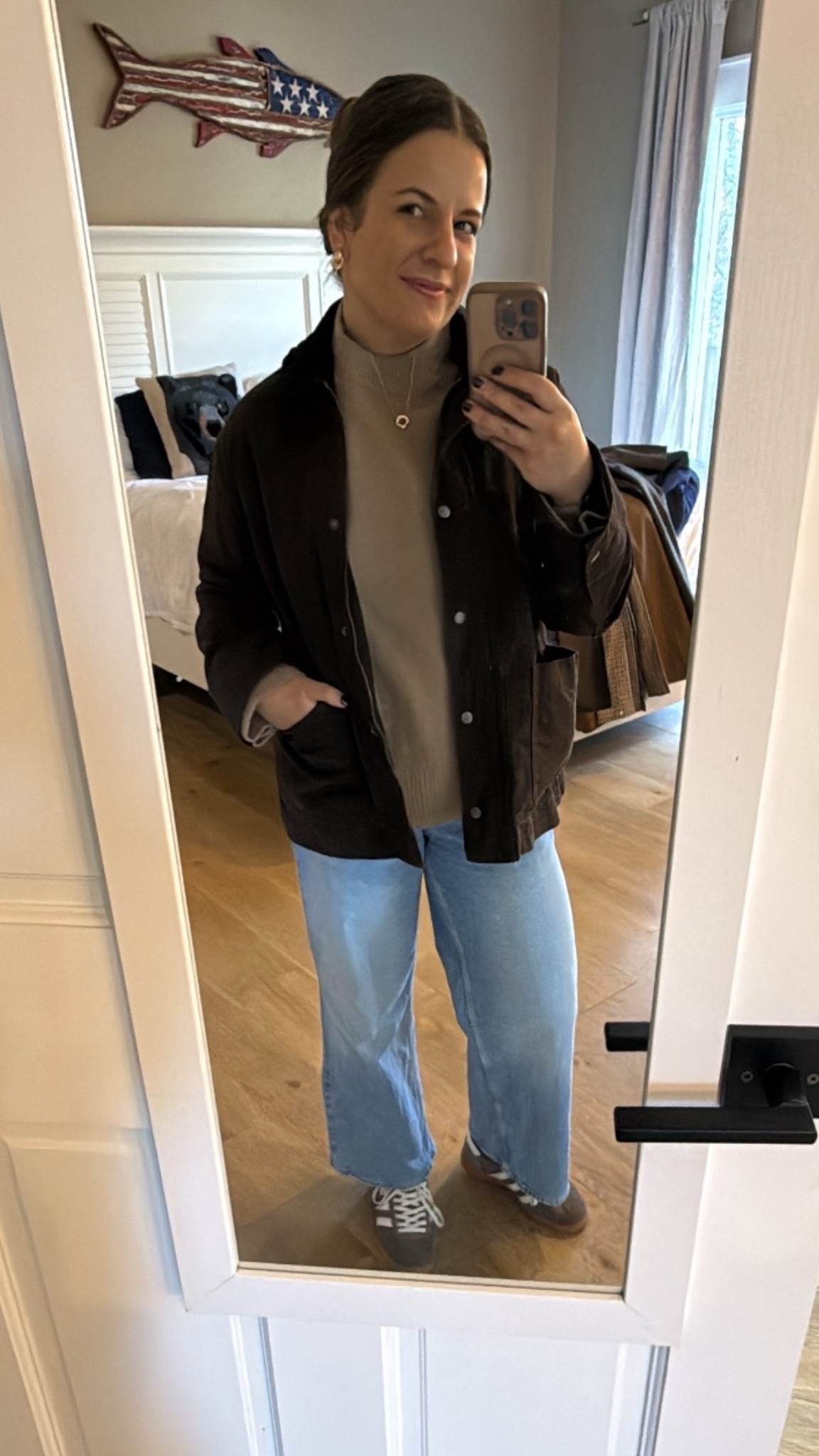 Small town stroll ootd 🤎
Spent the weekend in Highlands, NC and everyone looked sharp in that town. I had to keep the styles up! 
My coulette jeans are from Zara  

#LTKootd #LTKFindsUnder50 #LTKSeasonal
