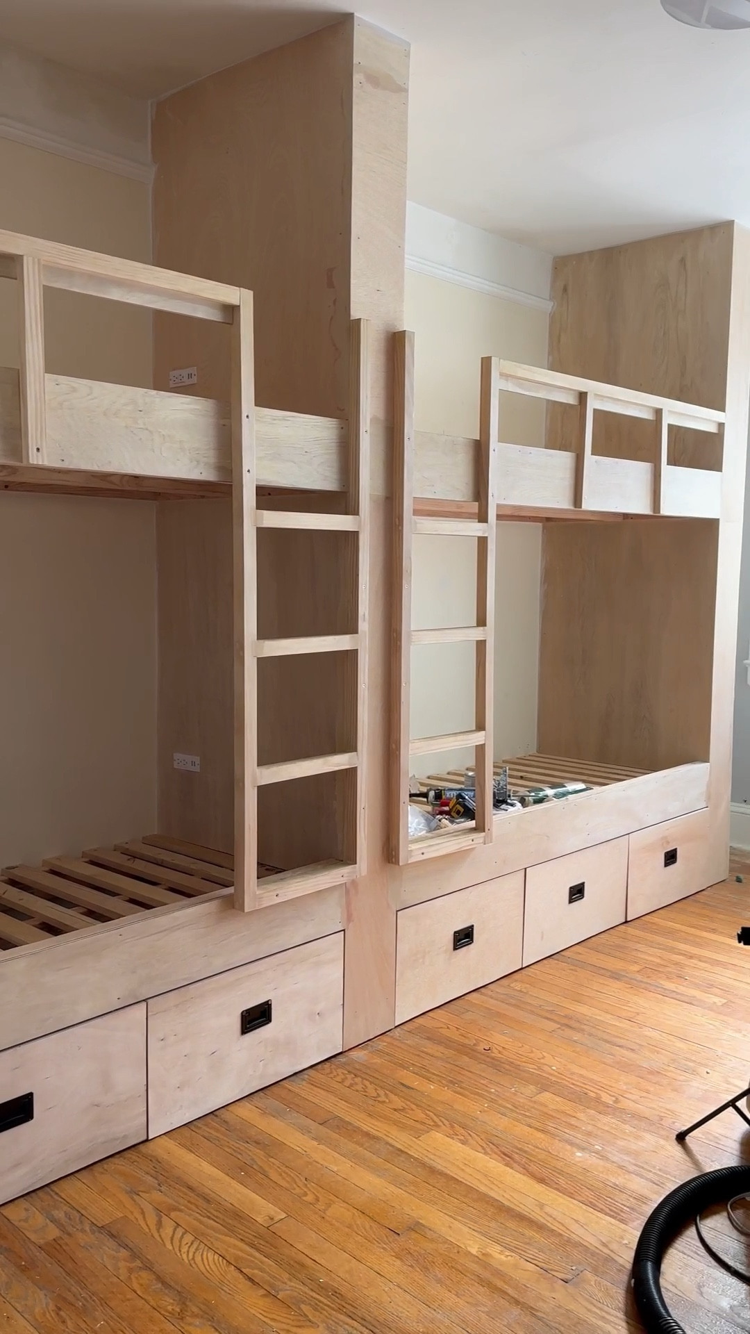 Let’s finish this renter-friendly bunk!!! 


#LTKfamily #LTKhome #LTKkids