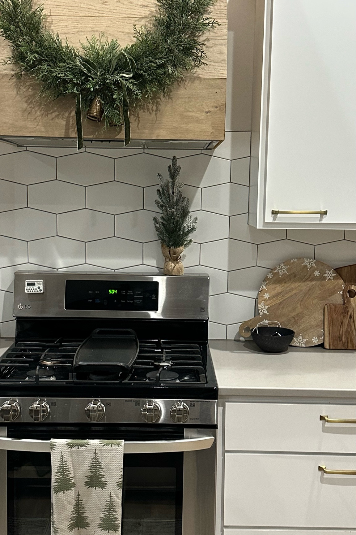 Kitchen Christmas decor, Christmas in the kitchen!

#LTKSeasonal #LTKhome #LTKHoliday