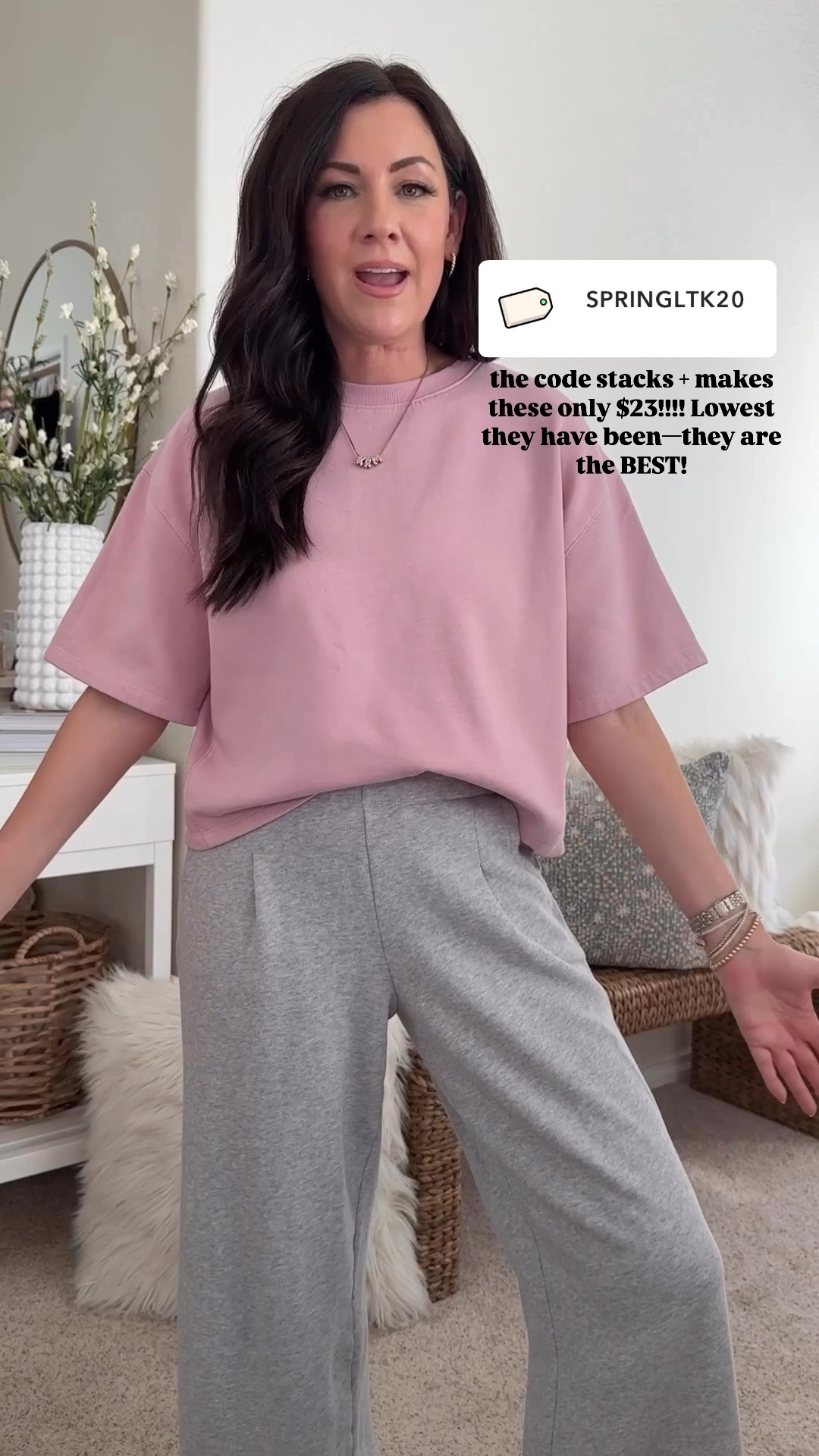 Extra 20% off the BEST sweats with code: SPRINGLTK20 //wearing an xs regular—these come in length options, I’m 5’5
•medium pink top 
.
.
.
Aerie sale 

#LTKStyleTip #LTKSeasonal #LTKFindsUnder50