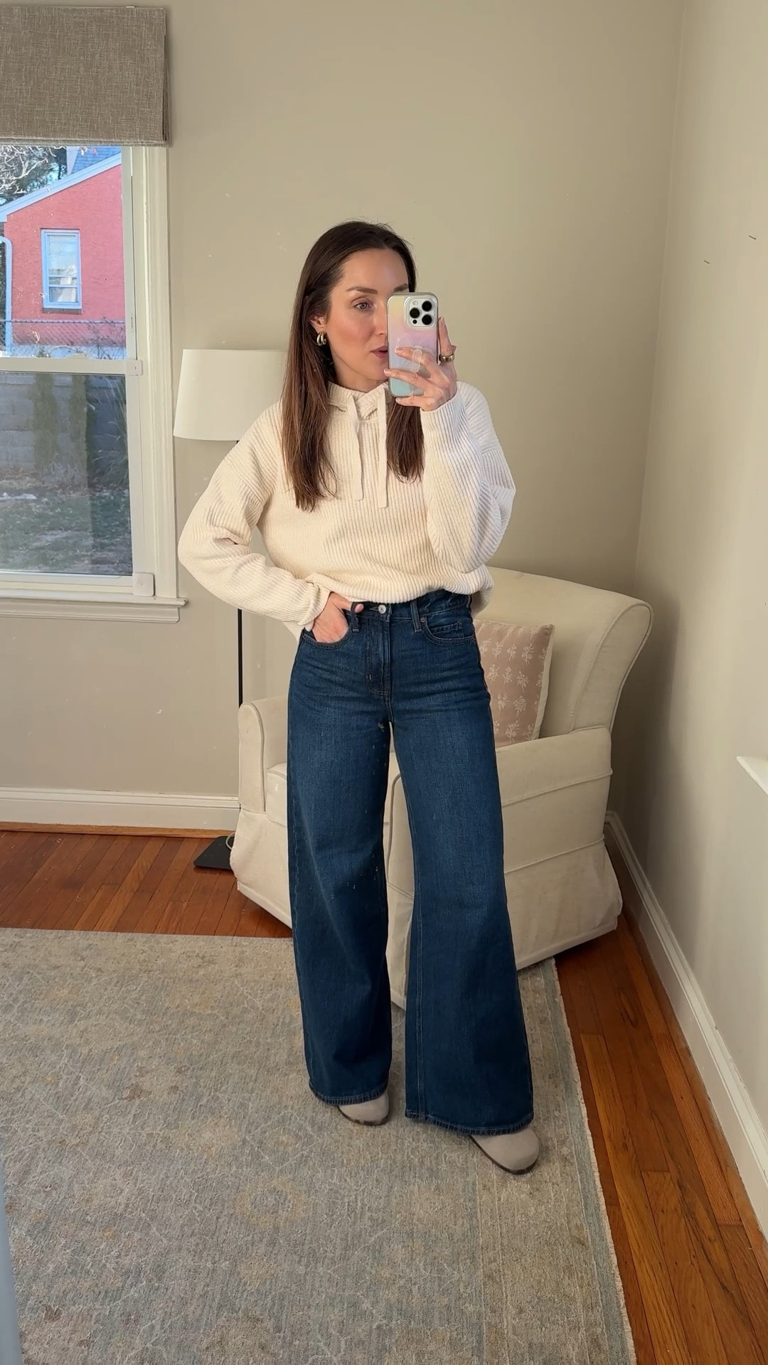 Jeans are in a size 0 regular. The hoodie is the gap cash soft hoodie from a previous year. I have linked this year‘s version.