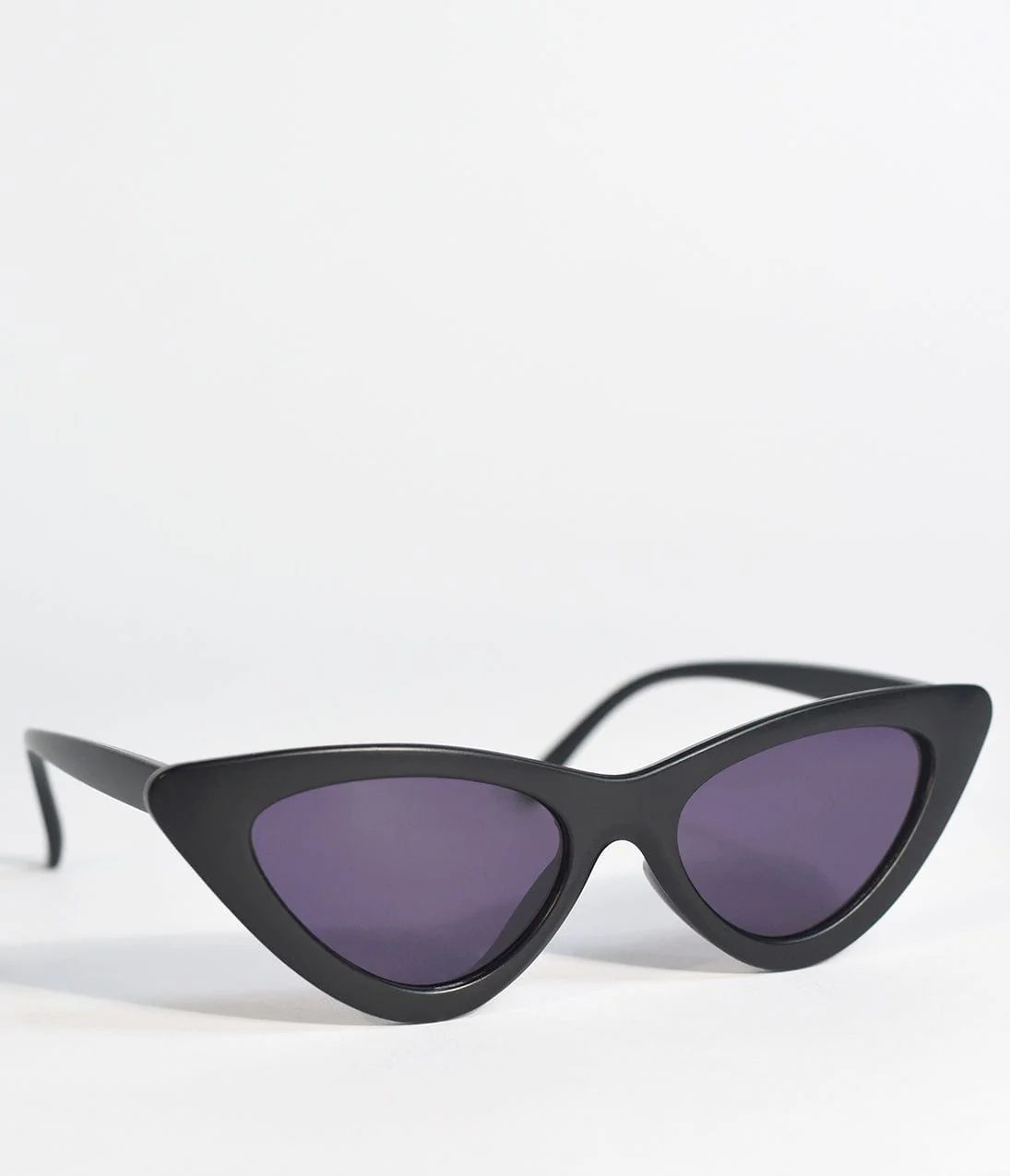 Classic Black Retro Cat Eye Sunglasses | UniqueVintage