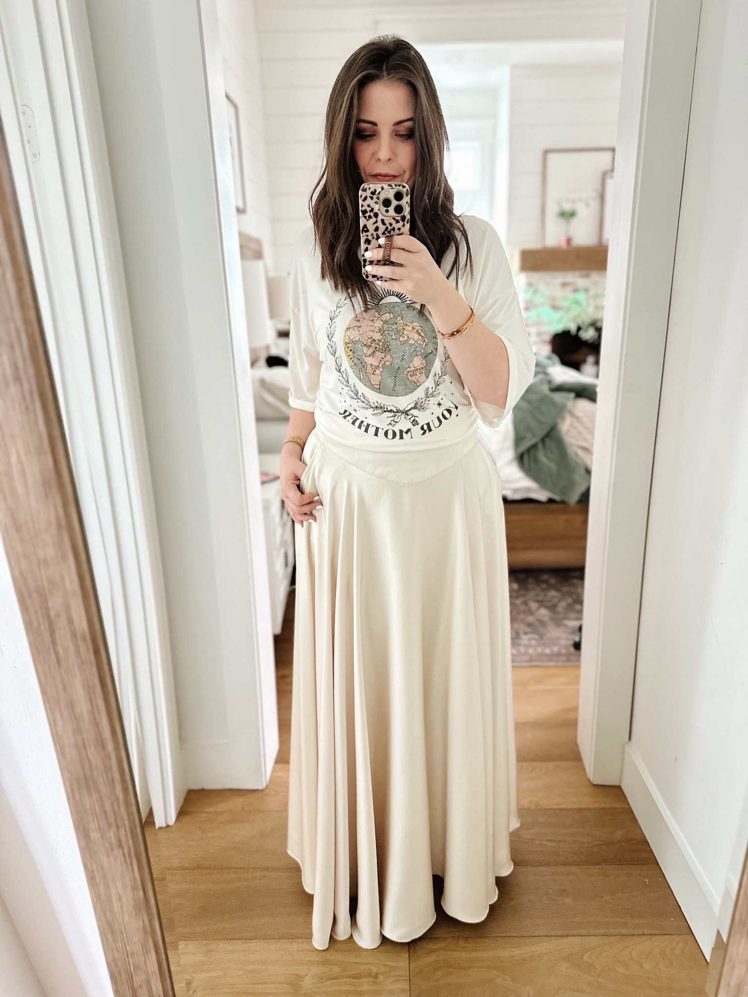 Still in a whirlwind love affair with this skirt. The slit is a little slutty. 😈

#LTKSaleAlert #LTKOver40 #LTKMidsize