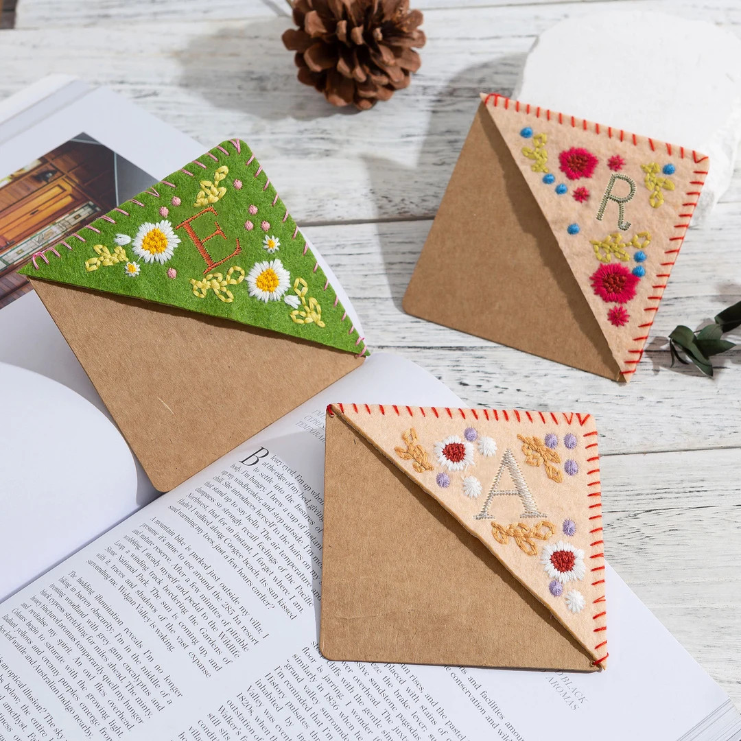 Personalized Embroidered corner bookmark,Custom Name Bookmark,Gift for Book Lovers,Gift for woman... | Etsy (US)