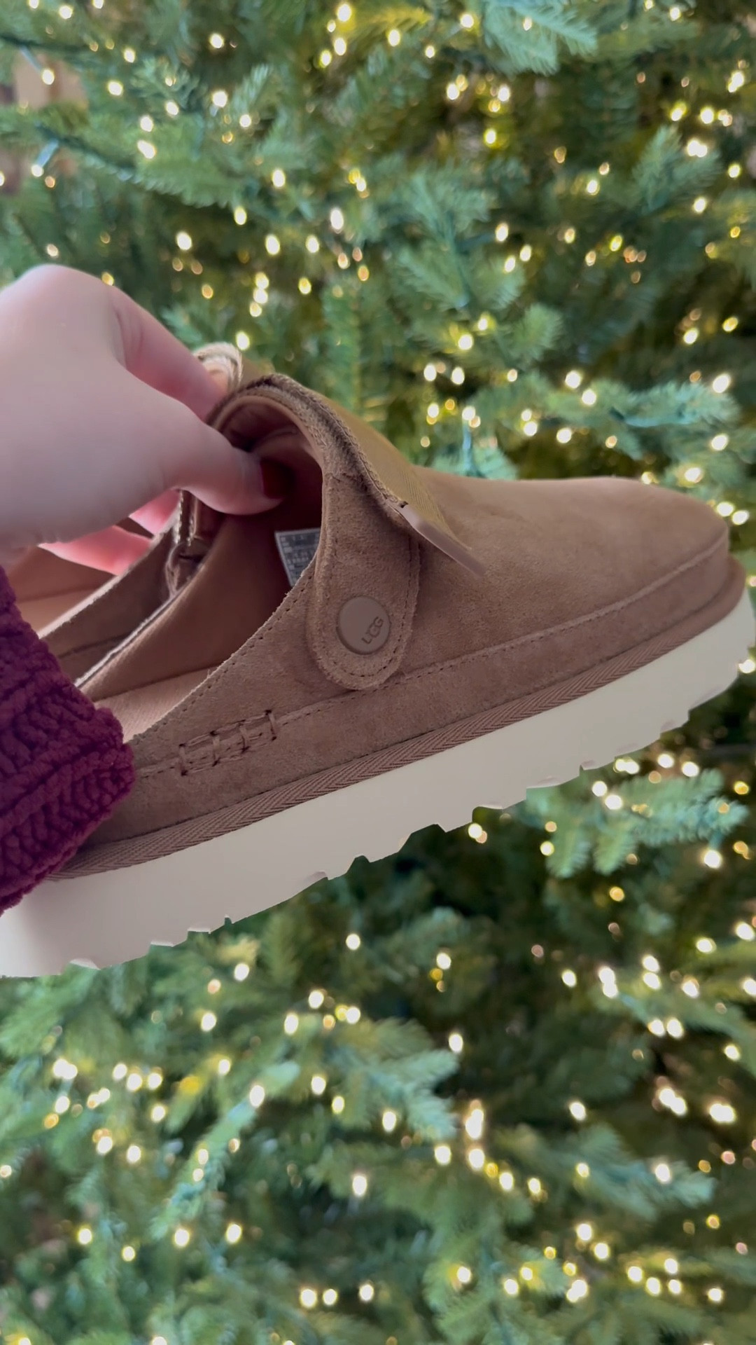 might be the most comfy shoes I have owned in a longgg time! 🧺🤍

UGG clogs UGG shoes, comfy shoes, casual shoes UGG shoes on sale. Gift idea gift idea for Mom. UGG shoes, treat yourself Mom shoes casual outfit shoes easy shoes. 

#LTKmomlife #LTKHoliday #LTKGiftGuide