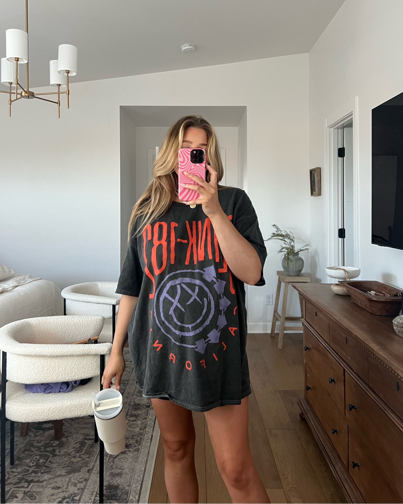 Suede hokas so comfy and true to size! I’m between a 7.5 and 8 and bought the 8 cause suede isn’t as flexible as typical hokas i LOVE them! size S/M in blink 182 tee and size 8 in lululemon biker shorts 