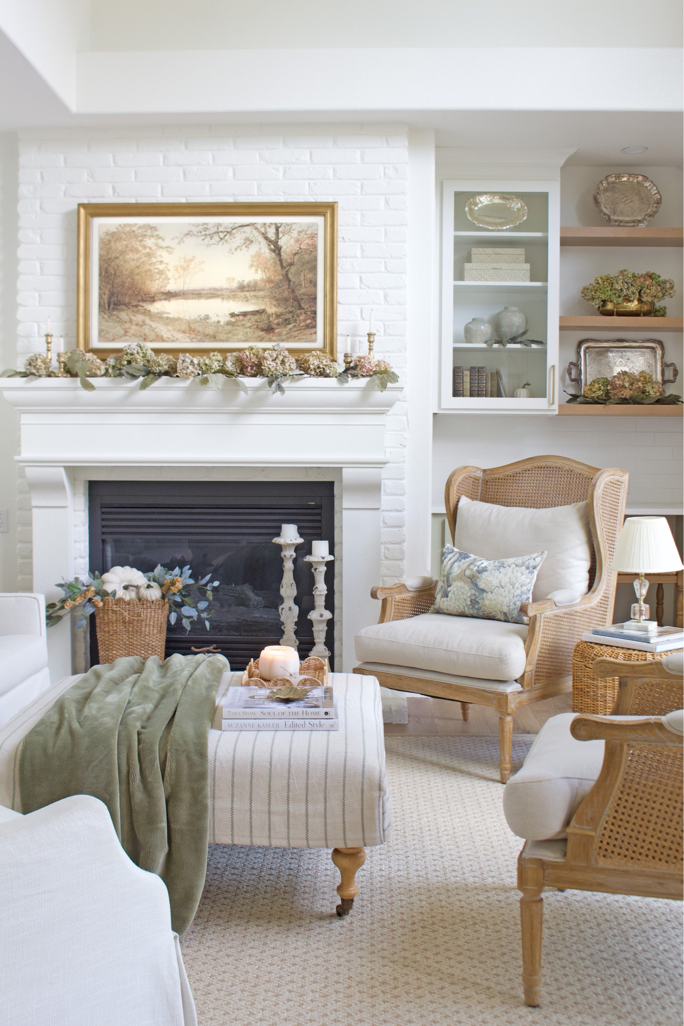 Cozy fall vibes 🍂

#LTKFallSale #LTKSeasonal #LTKHome