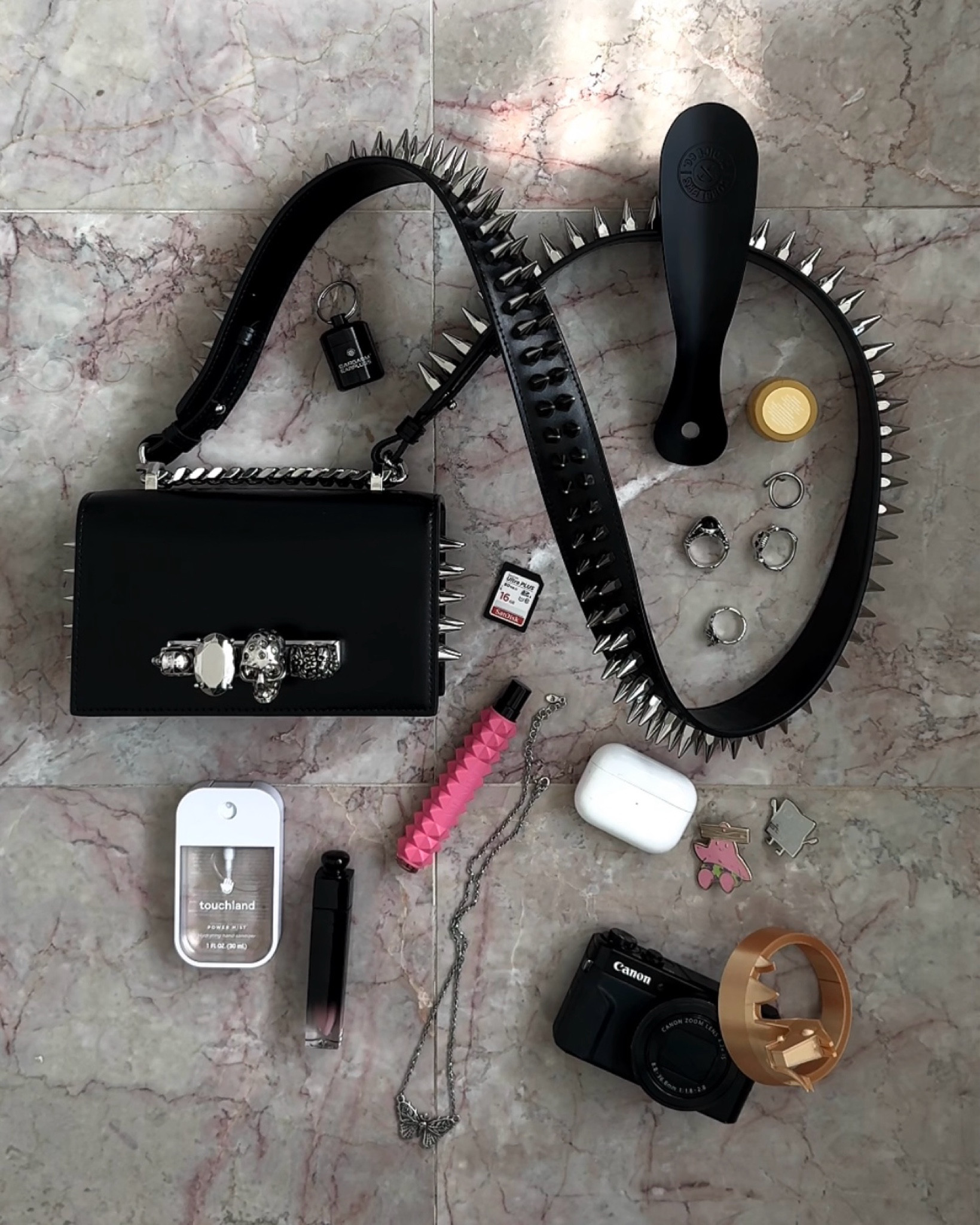 what's in my bag? 🖤

#LTKItBag #LTKStyleTip #LTKGiftGuide