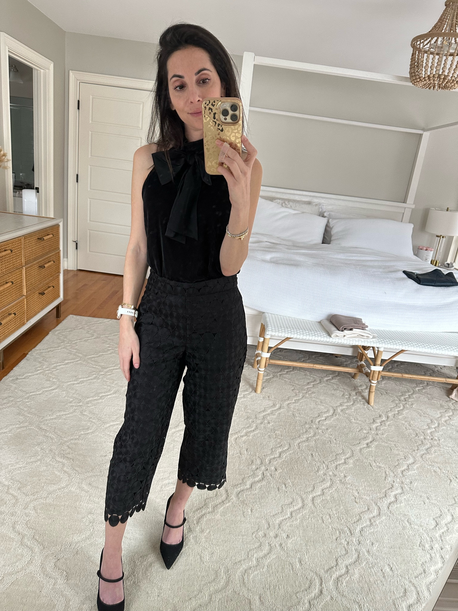 Halter- xxs
Pants- 00 petite
Heels- true to size 


#LTKHoliday #LTKSeasonal #LTKshoecrush