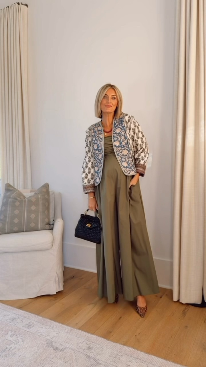 This jumpsuit is on major sale this weekend, and it would be a great option for Thanksgiving! I styled it in this video with a quilted jacket to bring some pattern into my look, but I’ve also styled it with a cream cardigan! Wearing size S!

Loverly Grey, Thanksgiving outfit, Anthropologie, fall outfit, black purse, fall jacket, quilted jacket, sale 

#LTKSaleAlert #LTKSeasonal #LTKHoliday