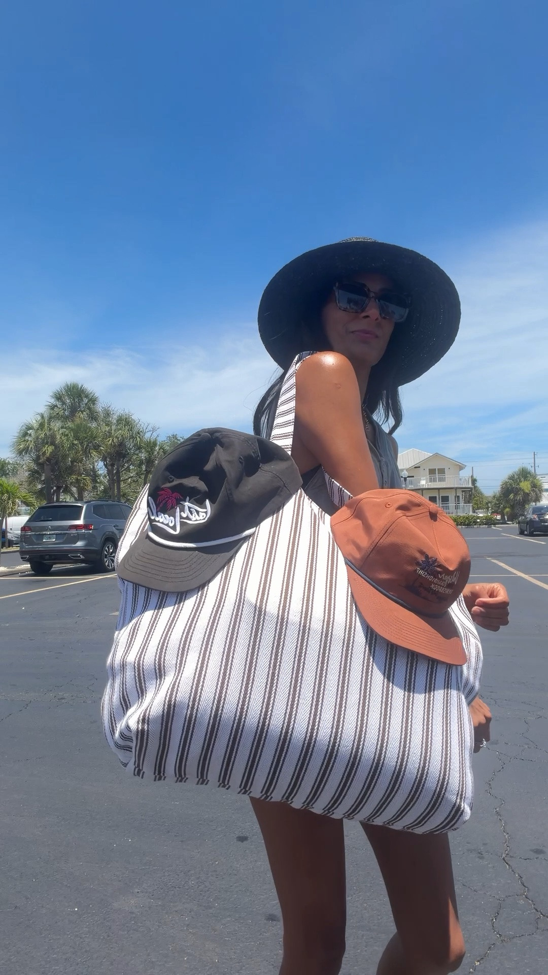 Best beach bag! I’ve got 3 towels, 2 charges of clothes a bag full of sunscreen and stuff. Best part you can wash it and pack it!