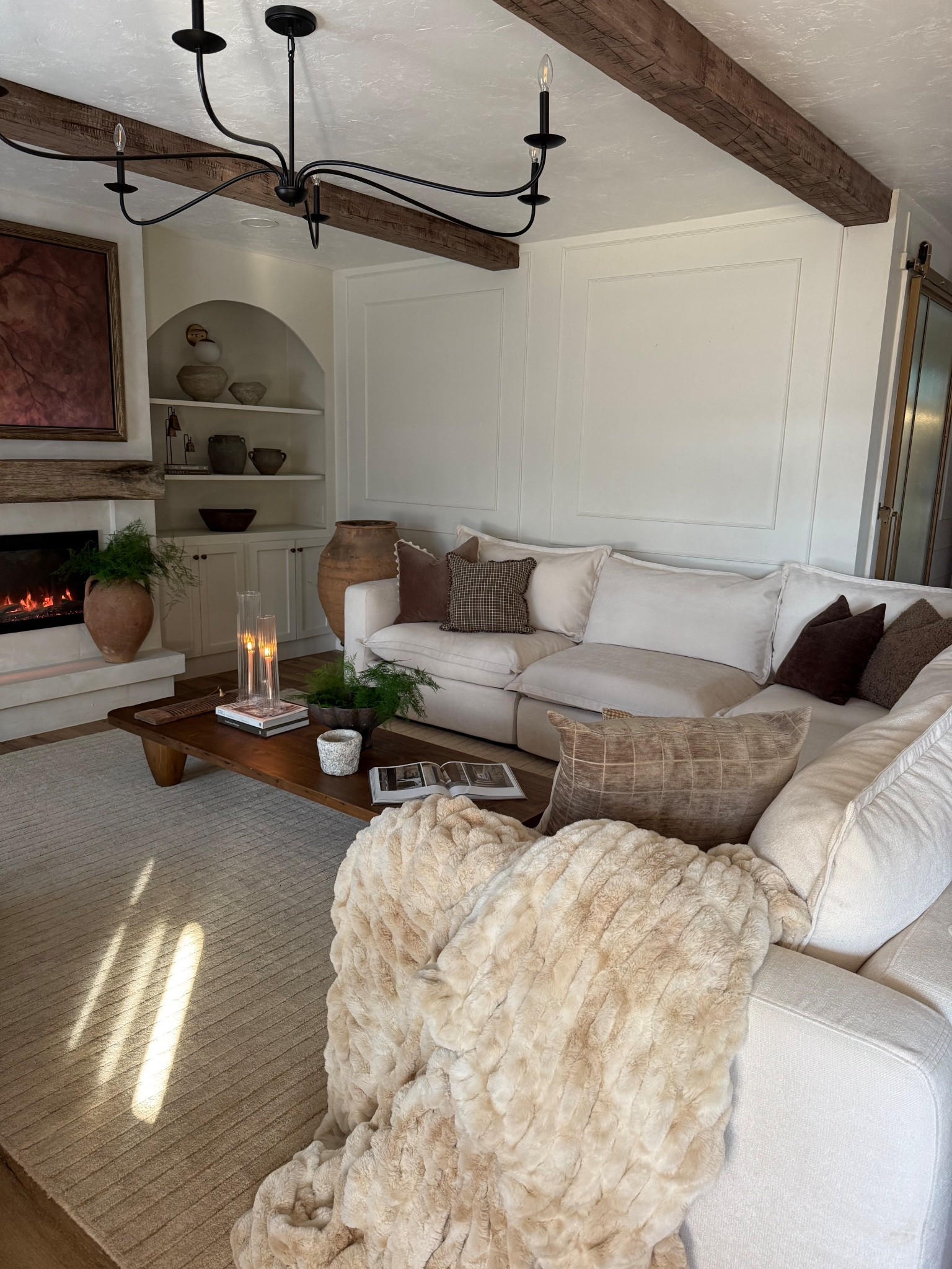 Lola blankets are half off right now! Use code SPRING50. I have the caramel and cream in the XL size

#LTKHome