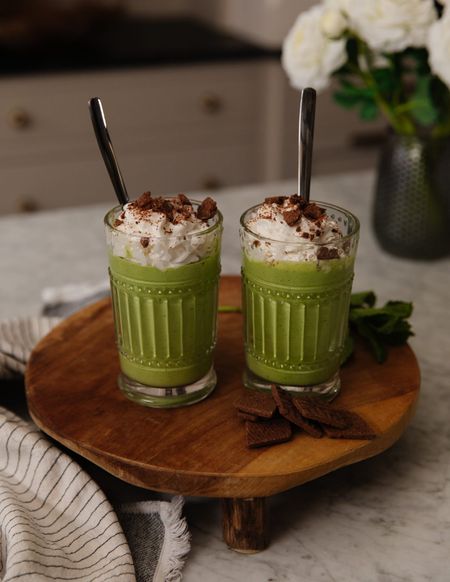 Today on Chris Cooks… a Tasty (and Healthy) Shamrock-Green Shake ☘️ believe it or not this special St Patrick’s day treat is dairy free and full of nutrients. Get the full recipe on ChrisLovesJulia.com!

#LTKSeasonal #LTKparties #LTKhome