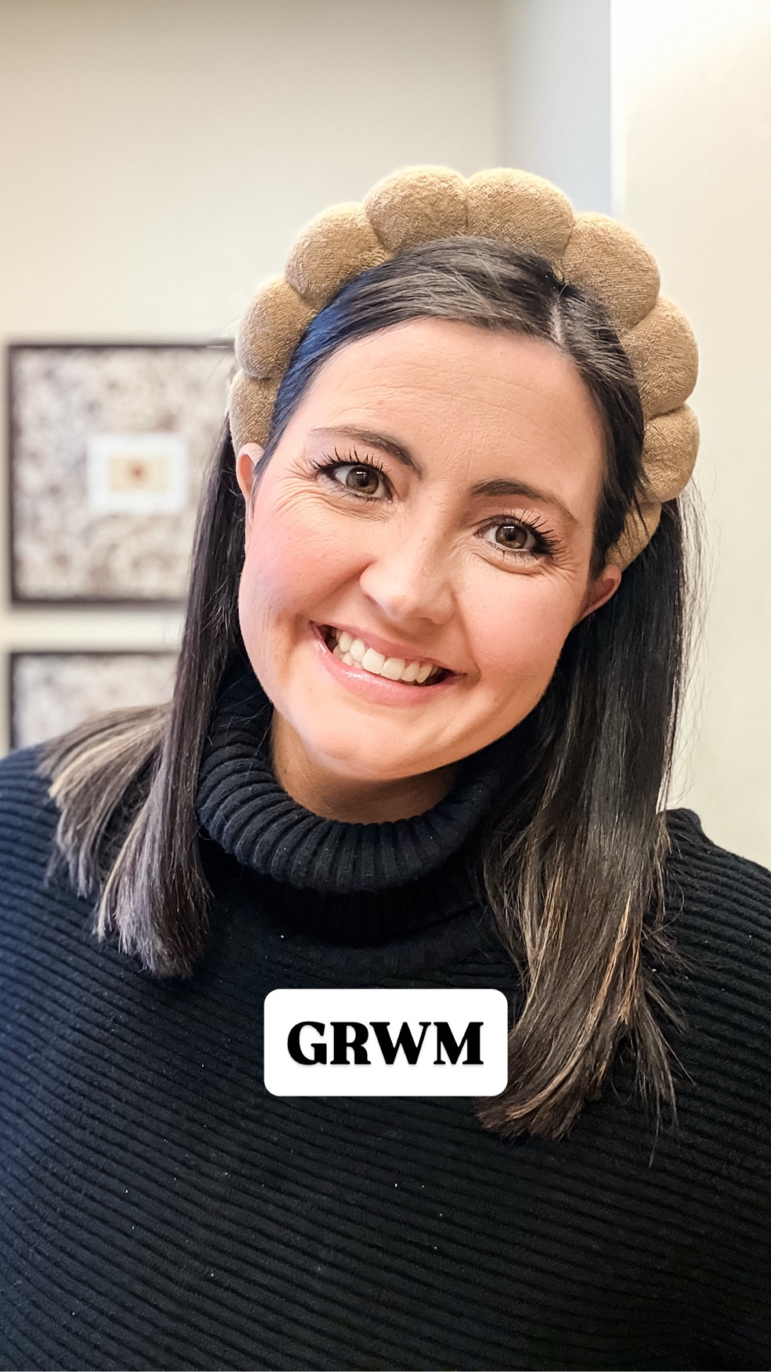 Make up these days consist of @tartecosmetics @houseofcolour.dbq @elfcosmetics and @urbandecaycosmetics 

🫶🏻🫶🏻