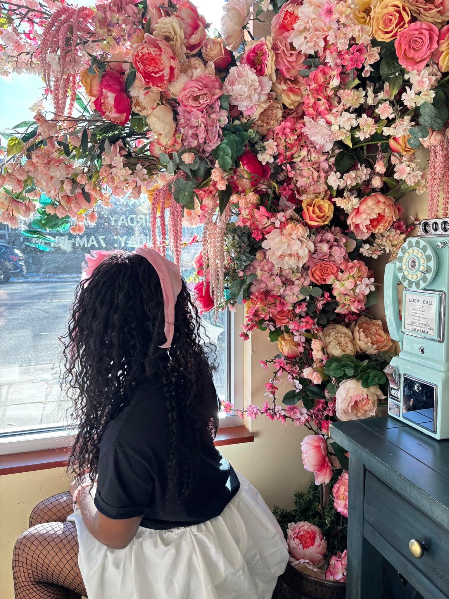mindin the business that pays 🎀 

Thirty-Six Cafe MN this place is so cute, customer service was A1 they were super busy but still made time to check on everyone. I will definitely be adding this to my coffee shop list. 🌸