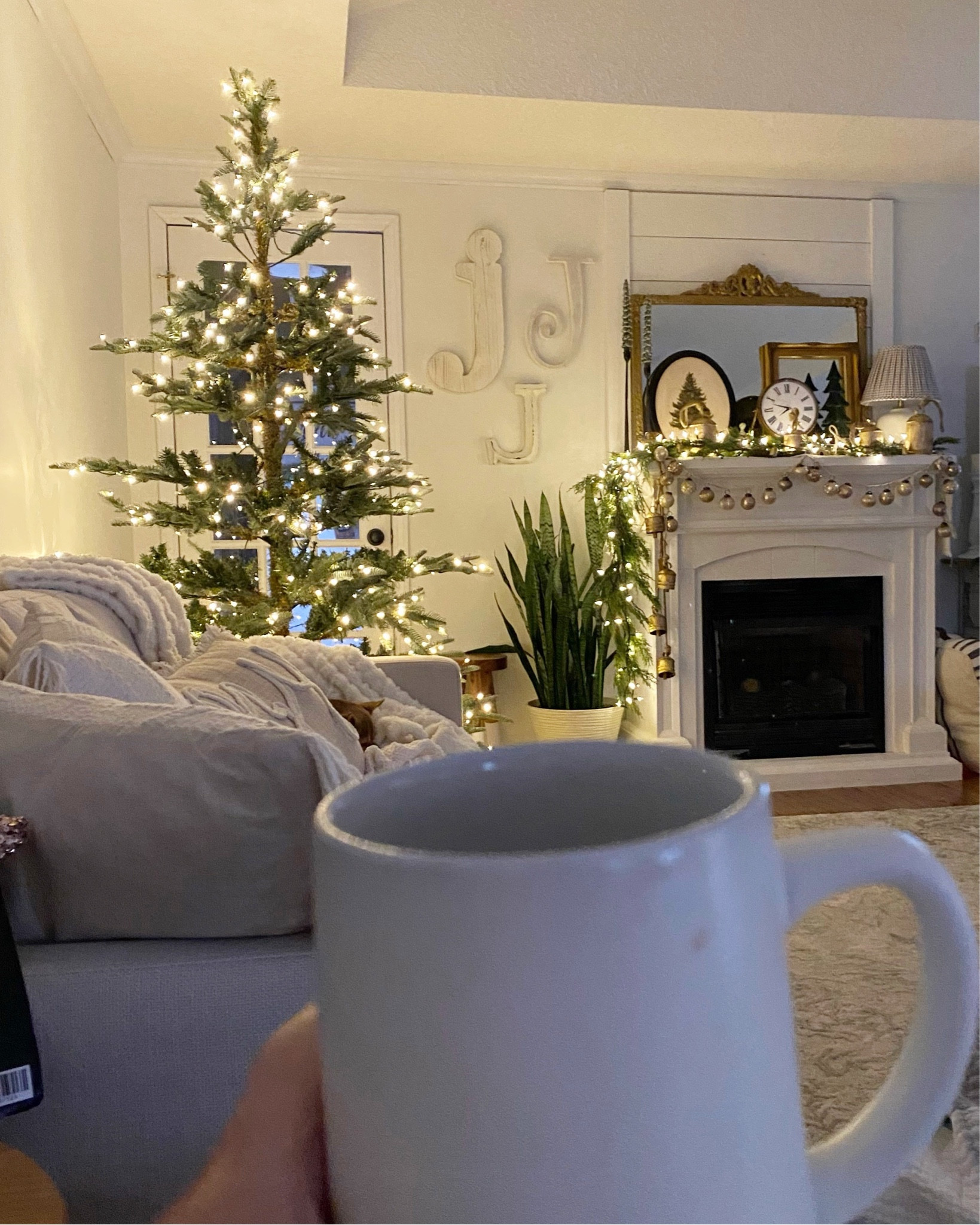 Cozy Christmas 
Christmas Tree
Christmas Mantle

#LTKstyletip #LTKSeasonal #LTKhome