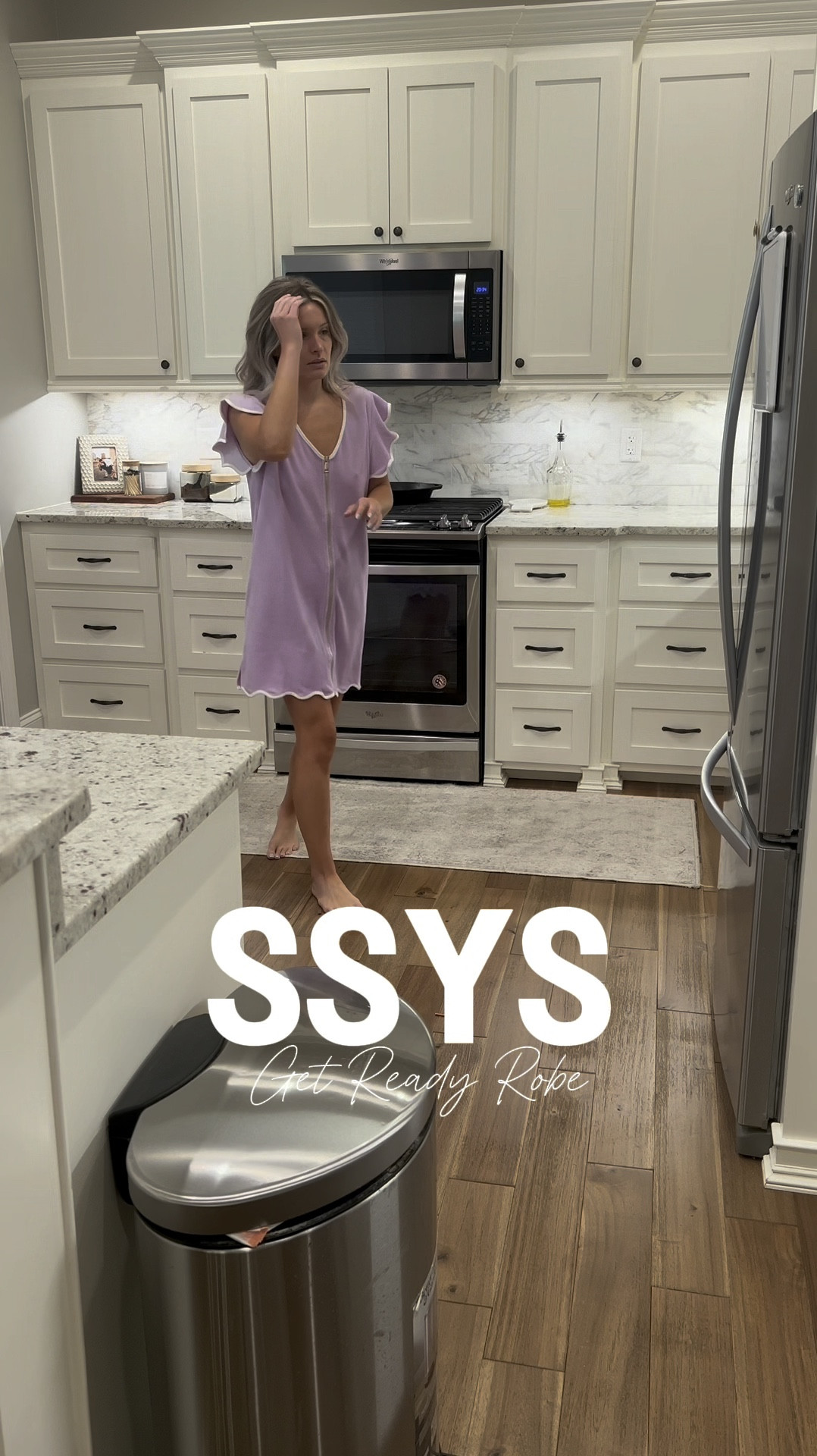 My newest OBSESSION! 
Wearing a size small, runs oversized. So
Comfy, the zipper is lined and it washes so good! 