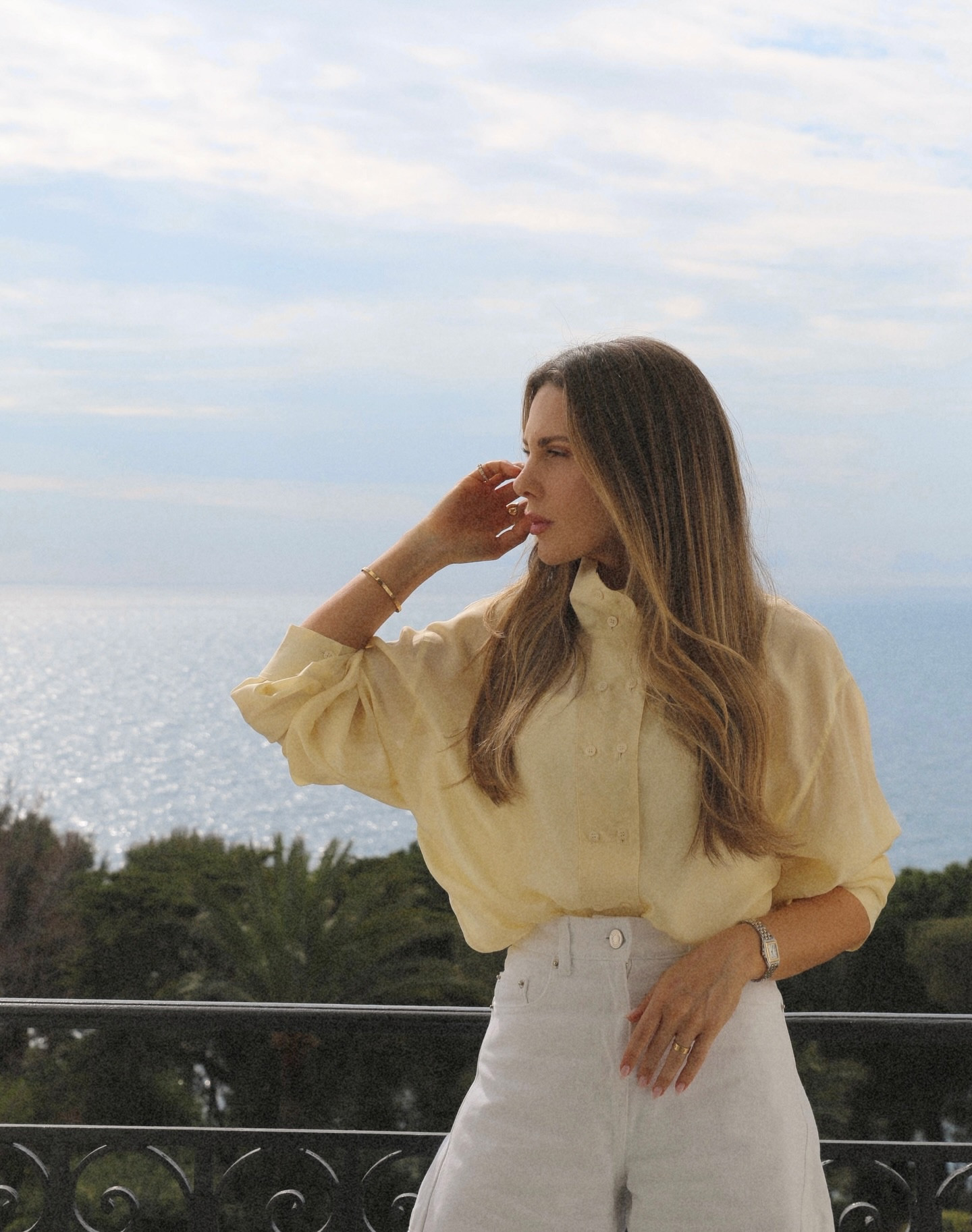 Celebrating the launch of the new @biologique_recherche Sérum Spectral in the South of France, exactly where this kind of thoughtful, skin-first beauty belongs. 
A highly targeted serum designed to support the skin’s balance and resilience, with the kind of precision formulation the brand is known for.
Photos @anca.lungu