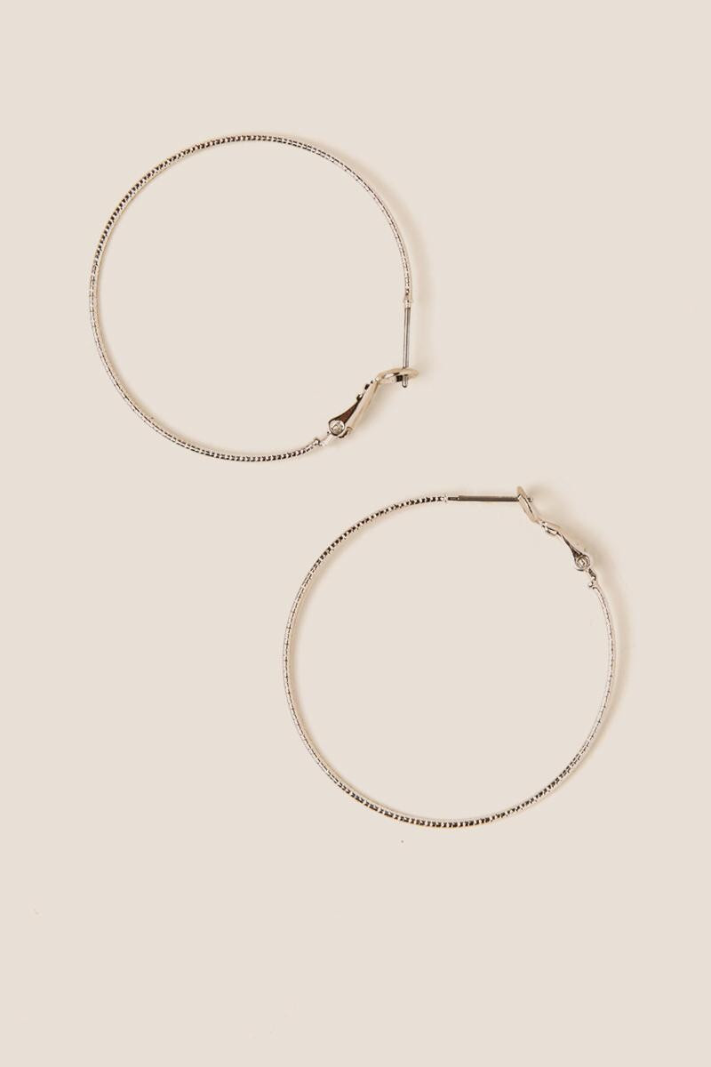 Madi Textured Hoops in Silver | Francesca’s Collections