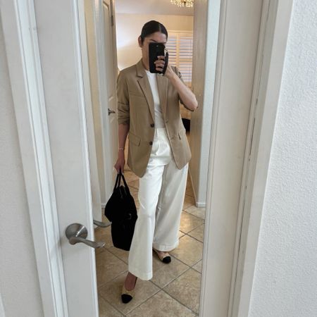 Neutral spring workwear.
- wearing goelia white wide leg denim jeans size 27/4
-uniqlo white tee , size S
-Chanel ballet flats, I included preloved ones and similar ones 
-Everlane camel blazer, size 0
.
➫ MY BODY MEASUREMENTS FOR YOUR REFERENCE
Bra: 32C (81 cm)
Waist:26" (66 cm)
Hips: 38" (96.5 cm)
Height: 5'7" (170 cm)


#LTKFindsUnder100 #LTKStyleTip
