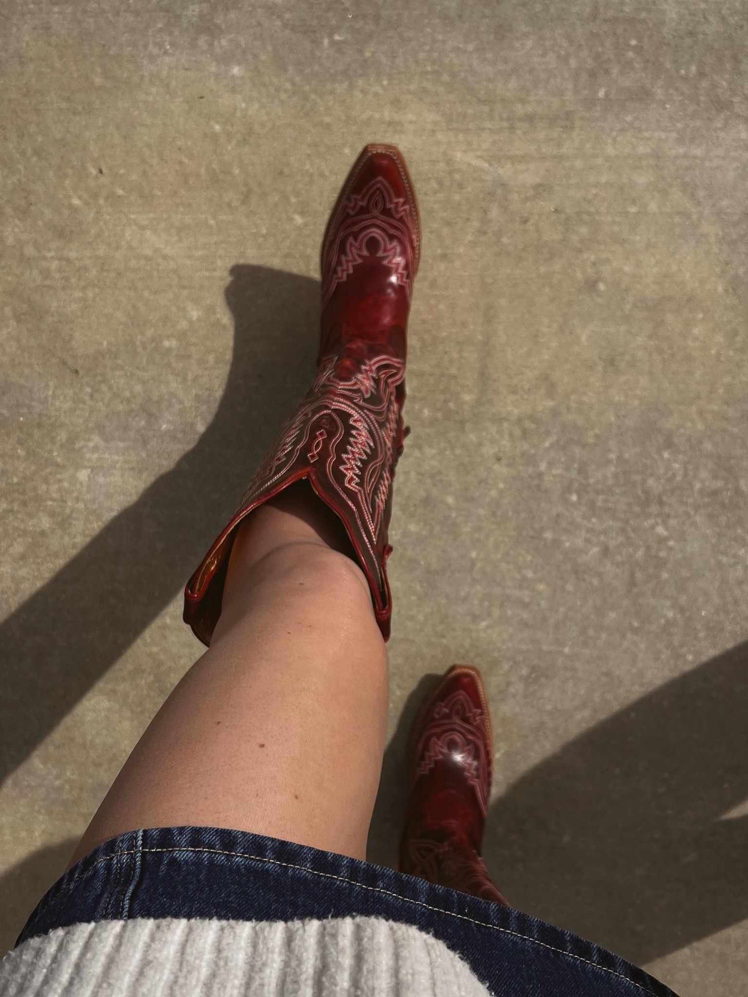 These boots have been such a fun addition to my wardrobe and never fail to get me compliments😩

country concert outfit, cowboy boots, cowgirl boots, concert outfit, game day outfit, boots, red boots

#LTKStyleTip #LTKShoeCrush #LTKGiftGuide