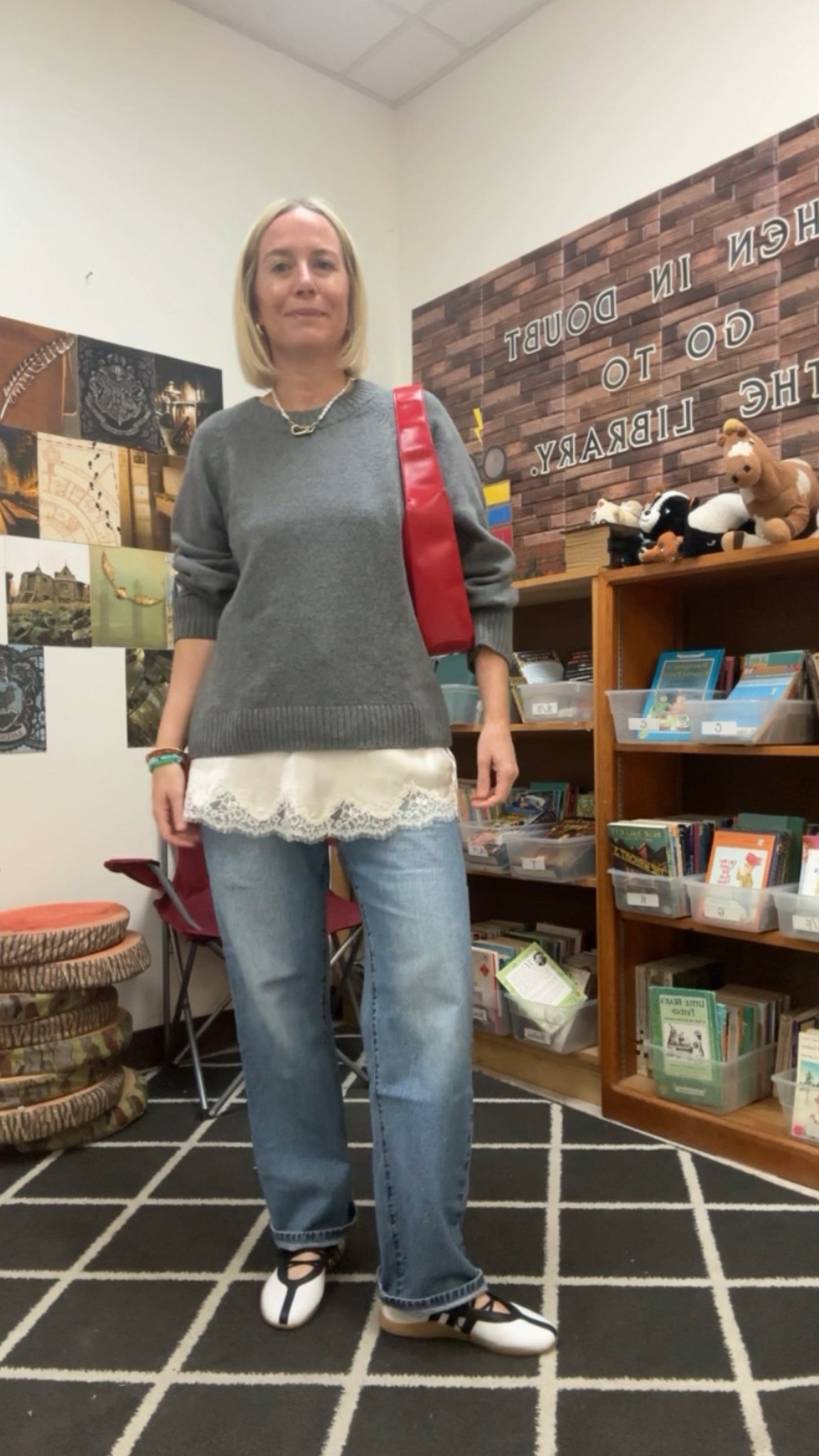 🩶🤍❤️

#LTKOver40 #LTKSeasonal #LTKStyleTip