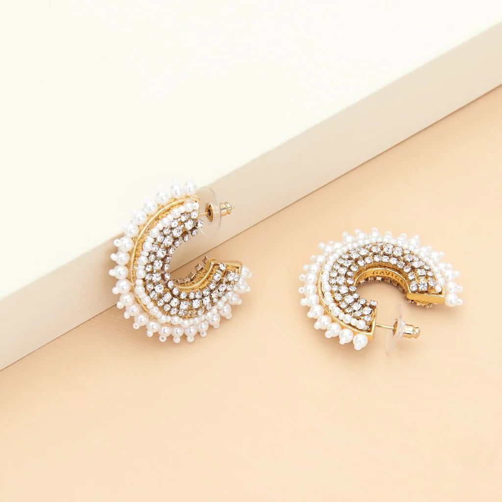 Mini Pearl Fiona Hoop Earrings White | Mignonne Gavigan